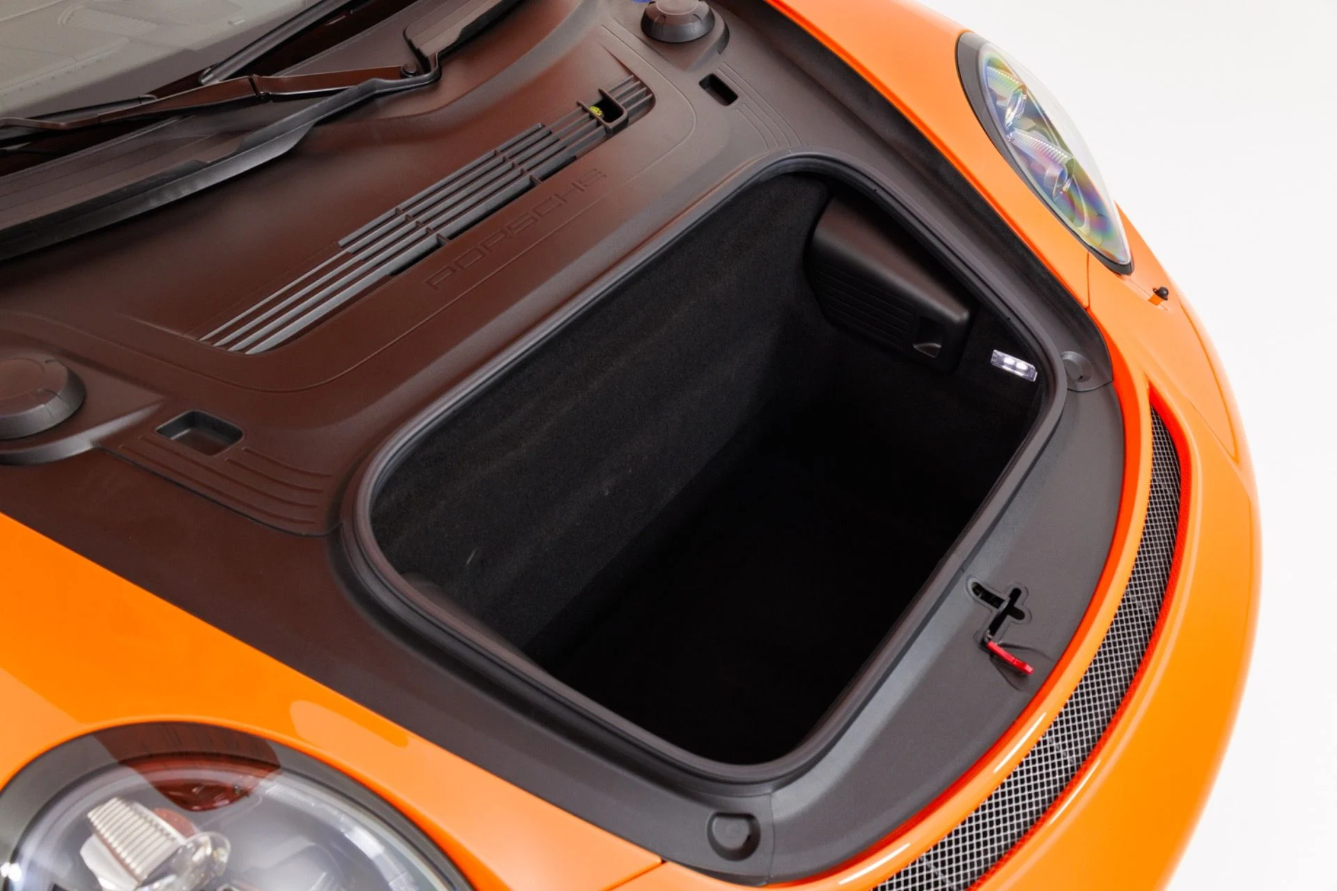 mph049_2999077706_Used_2018_Porsche_911_GT_3_1785880191_743e57c821