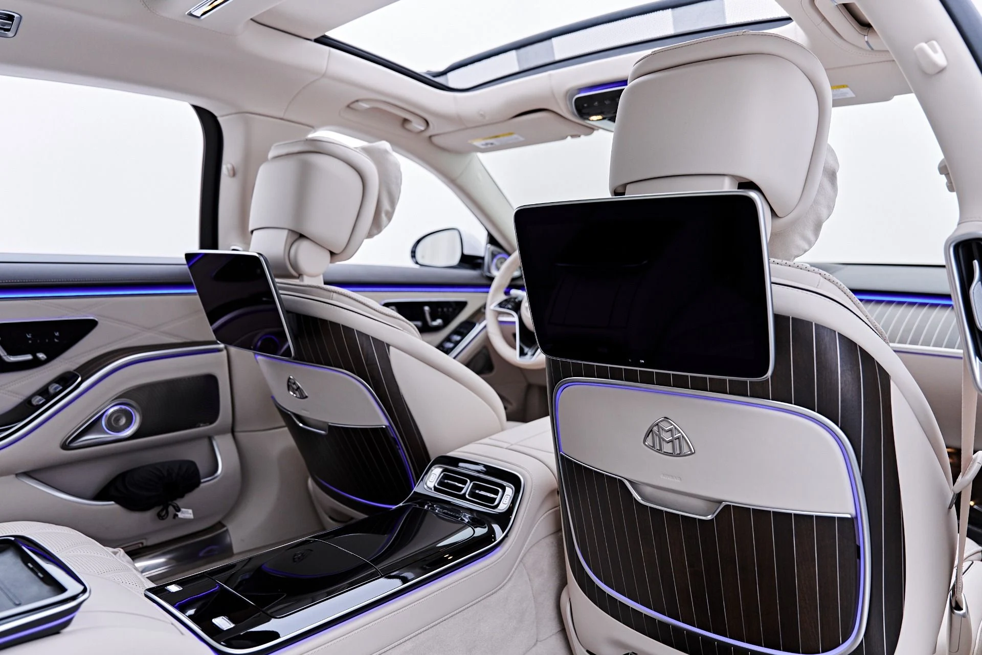mph049_3006129476_Used_2026_Mercedes_Benz_S_Class_Maybach_S_680_1790206867_3941be229a