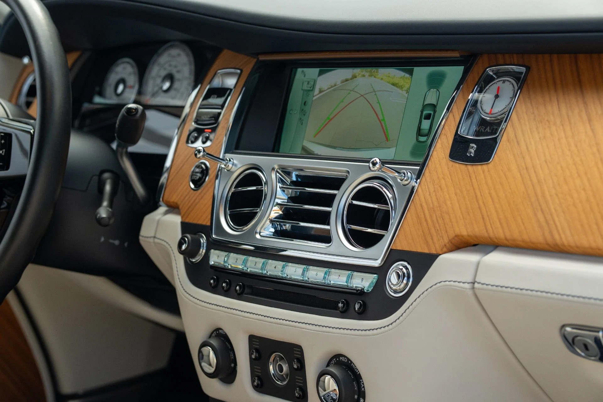 mph049_3017293357_Used_2016_Rolls_Royce_Wraith_1762887509_6582ac725a