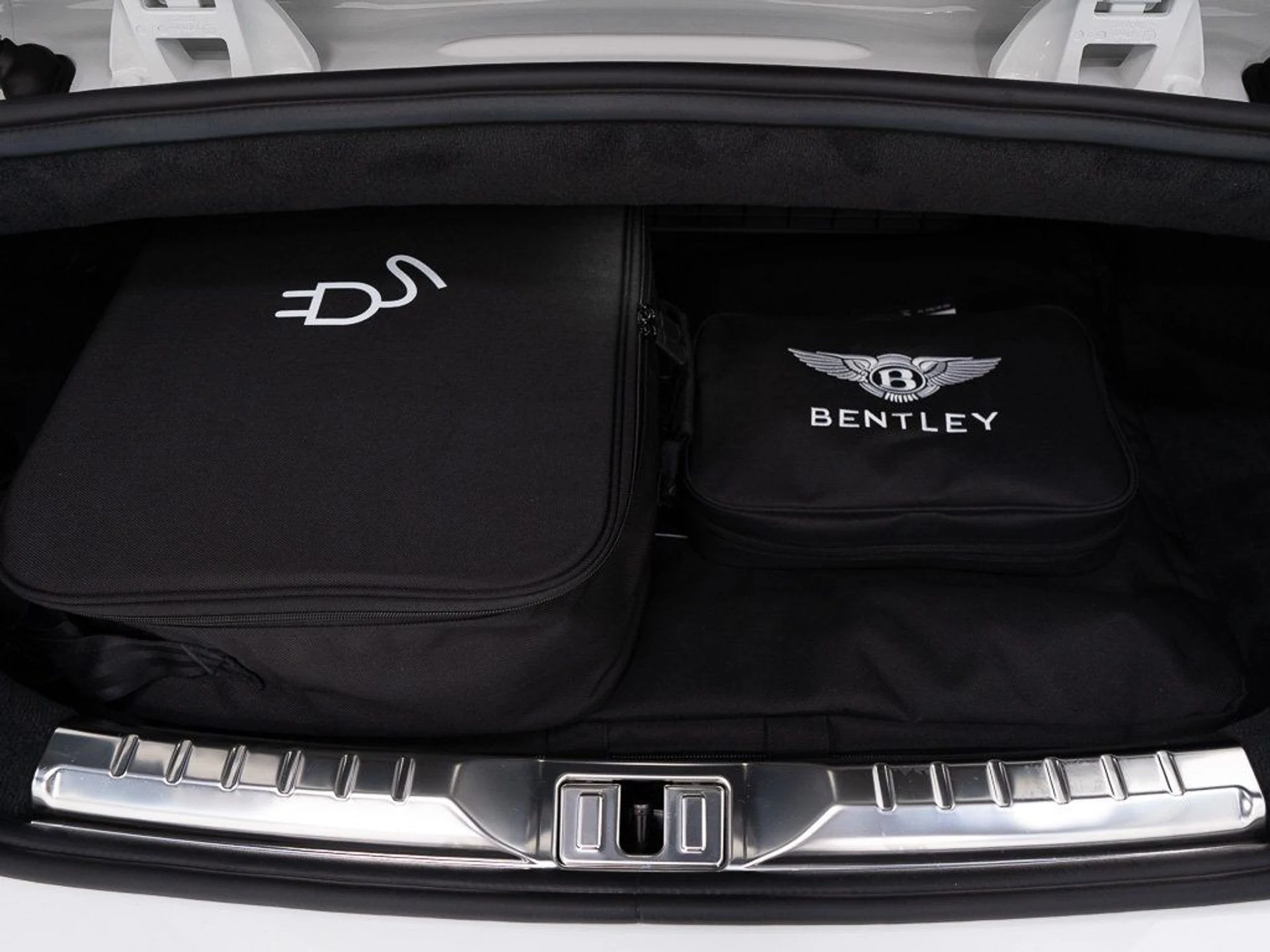 mph049_3027706213_ff3f5cd72ae384d4df469810000ab660_6758eada86