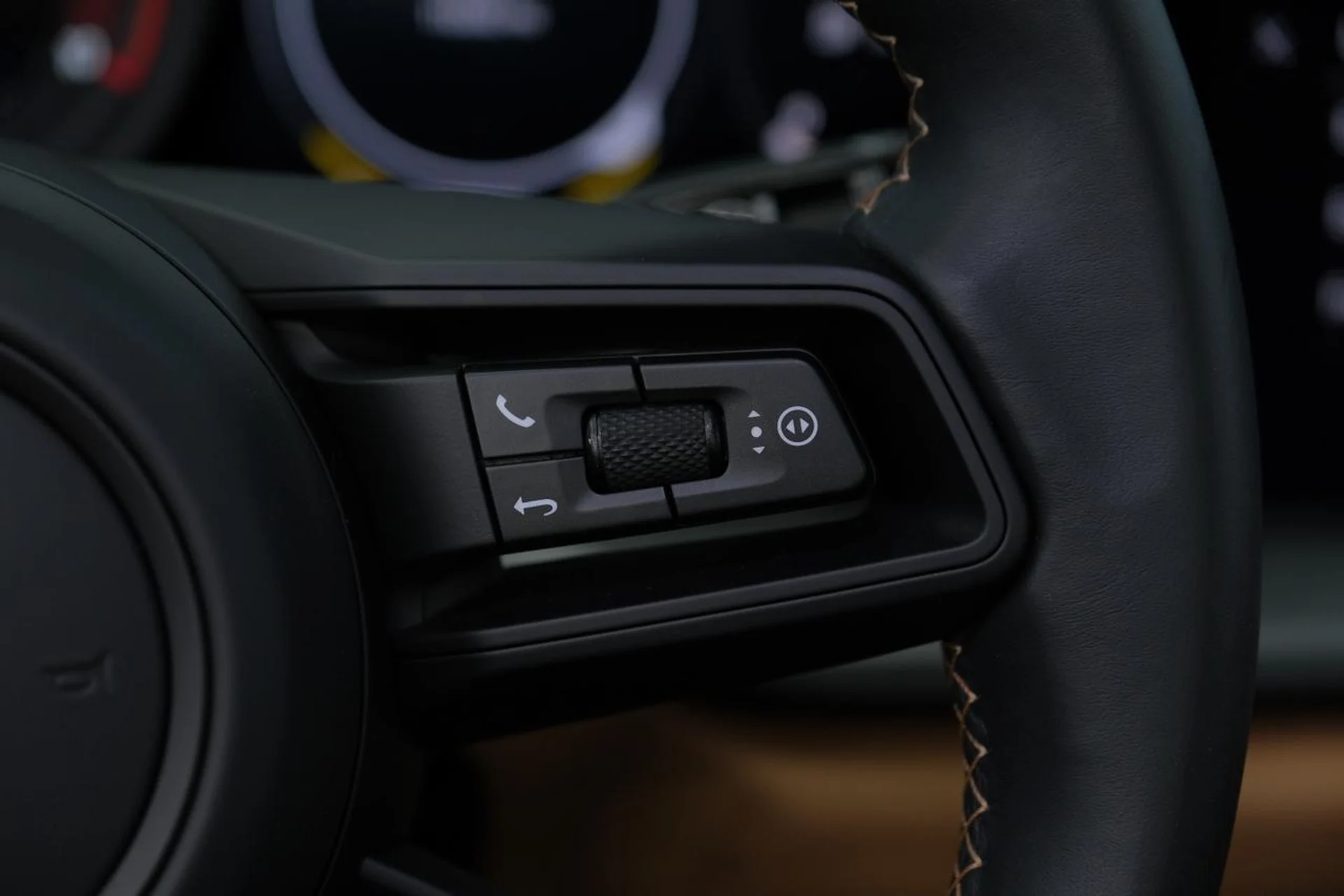 mph049_303528710_1345a6caca1d76be2be6e67d930d36cd_317f42d120