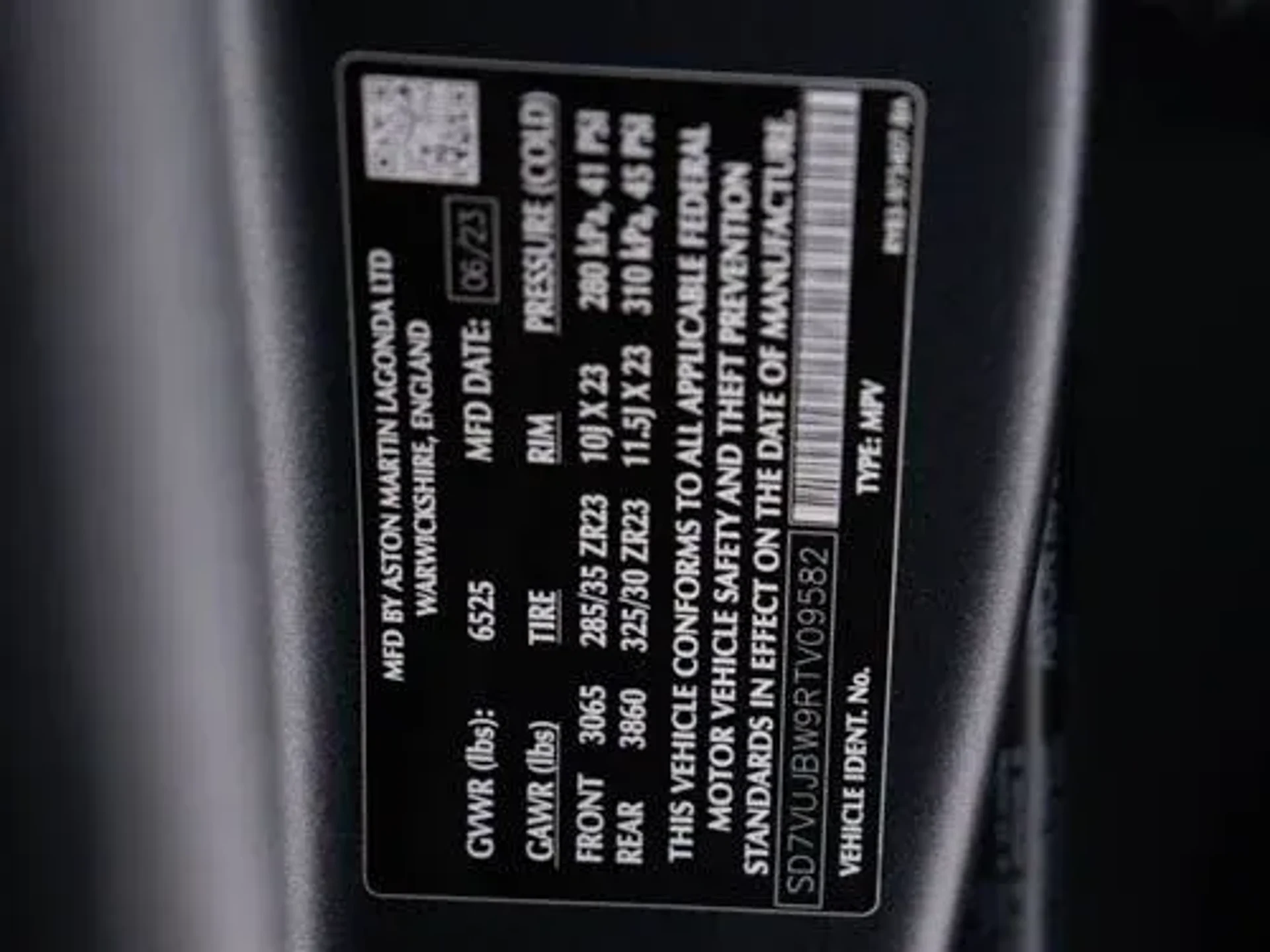mph049_3069391250_6ecf90bf7ea145e2cf5f81d788b7db41_97c23e71a4