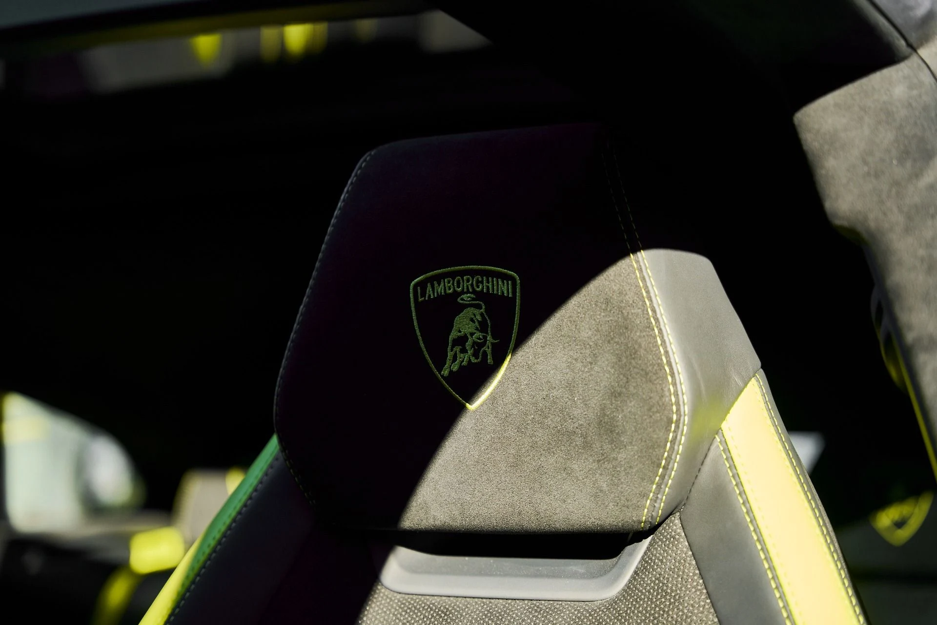 mph049_3083343645_Used_2024_Lamborghini_Urus_Performante_1771724637_f29fd92df6