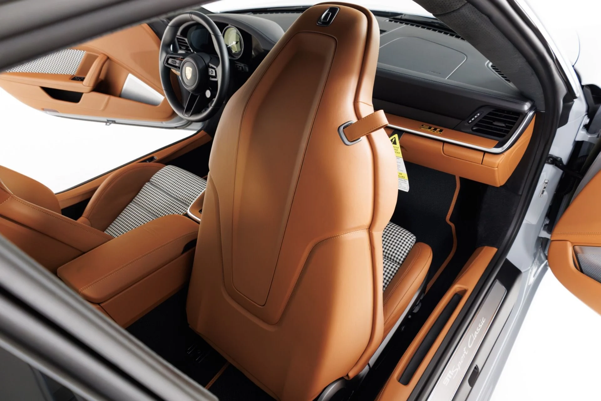 mph049_3094102091_Used_2023_Porsche_911_Sport_Classic_1775497651_f912b1b7e6