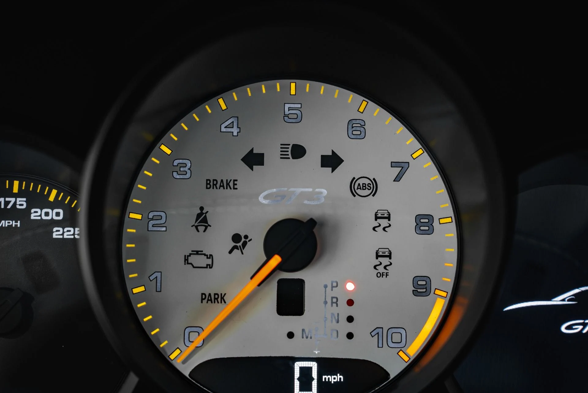 mph049_3100155992_Used_2018_Porsche_911_GT_3_1786143756_ca4236784a
