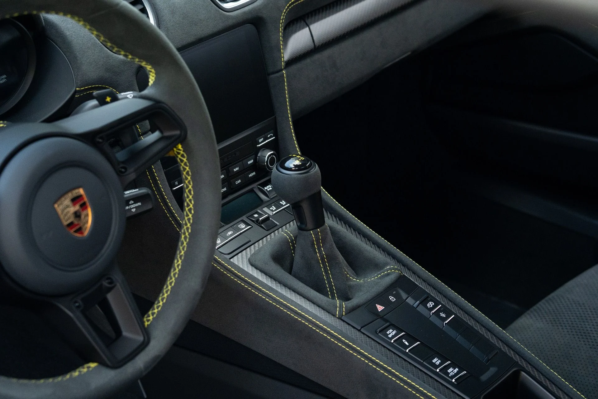 mph049_3112922720_Used_2024_Porsche_718_Cayman_GT_4_RS_1775021157_643b0e3acd