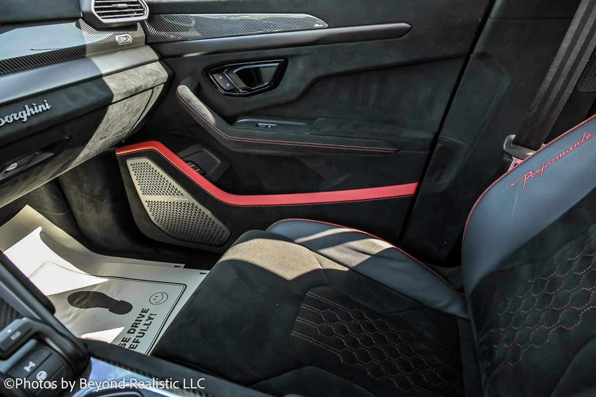 mph049_312115184_Used_2024_Lamborghini_Urus_Performante_Certified_1757578177_a72bc454c2