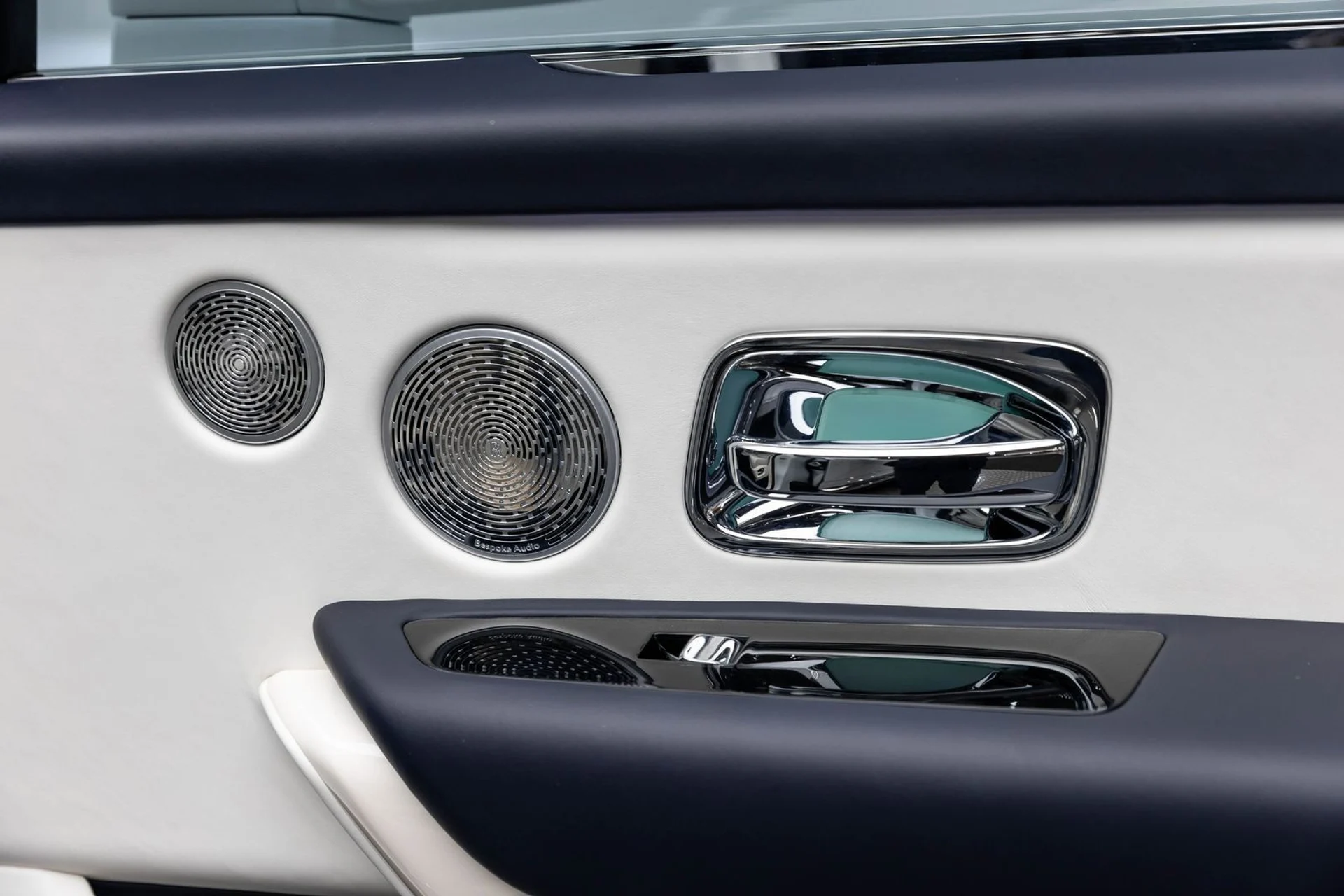 mph049_3127907535_50_ca335c4555