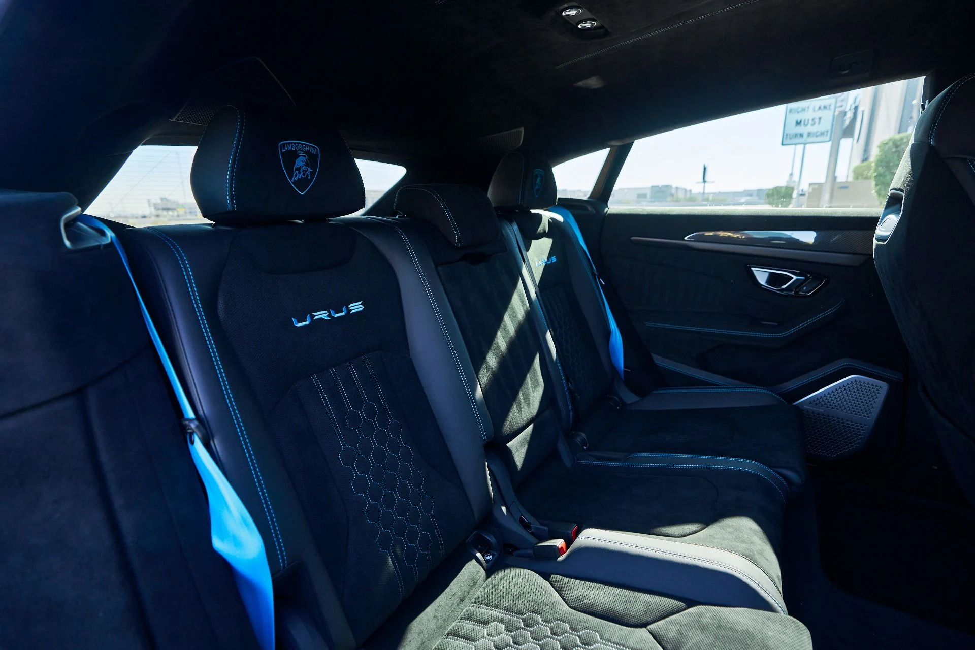 mph049_3127999324_Used_2024_Lamborghini_Urus_Performante_1764957658_19047537f4