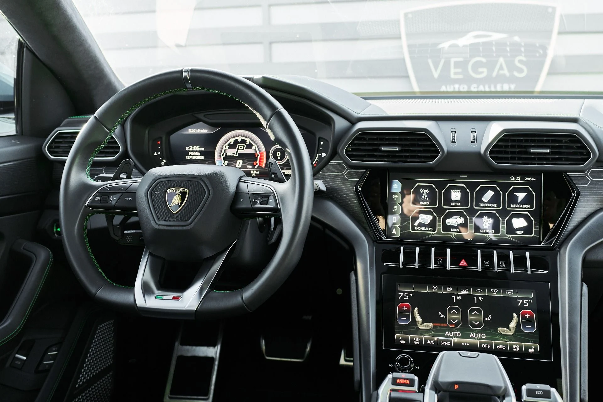 mph049_3130066637_Used_2021_Lamborghini_Urus_1765854535_53d643a7a3