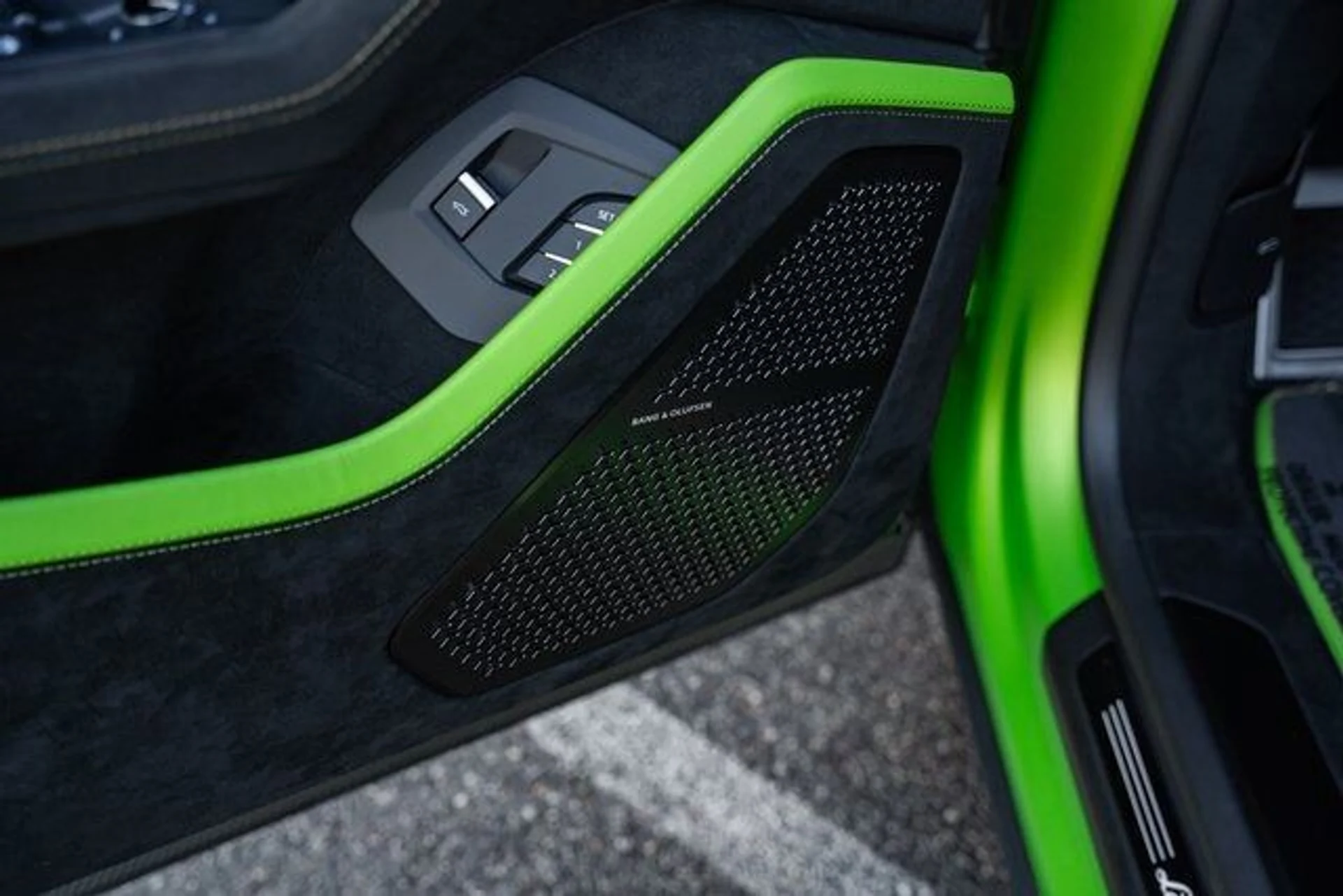 mph049_3153809245_bcb374a0d56c7f5ec94179f11ca566c0_fe81f97e20