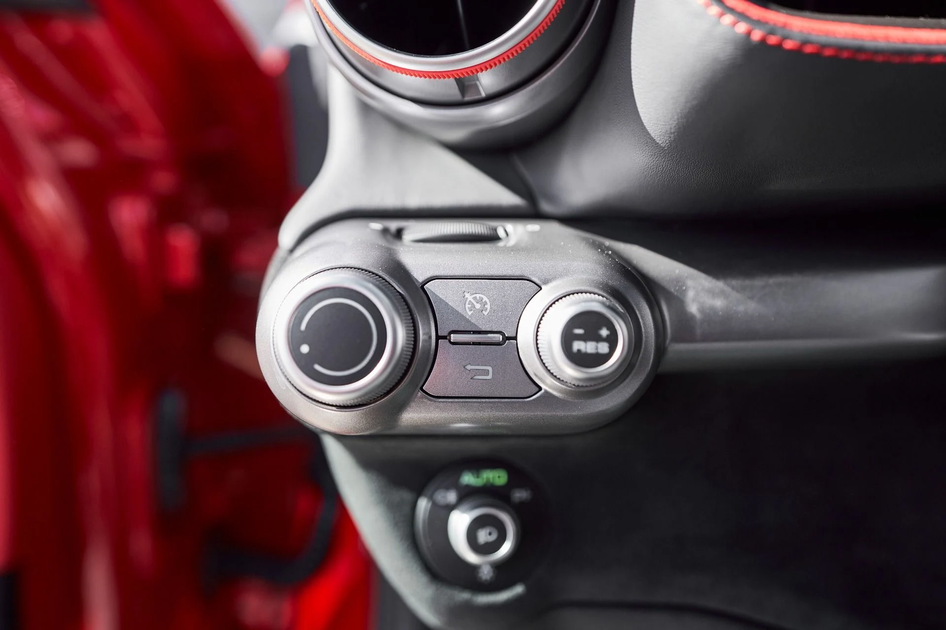 mph049_316388503_Used_2018_Ferrari_812_Superfast_Base_1767042820_bcb659a9fc