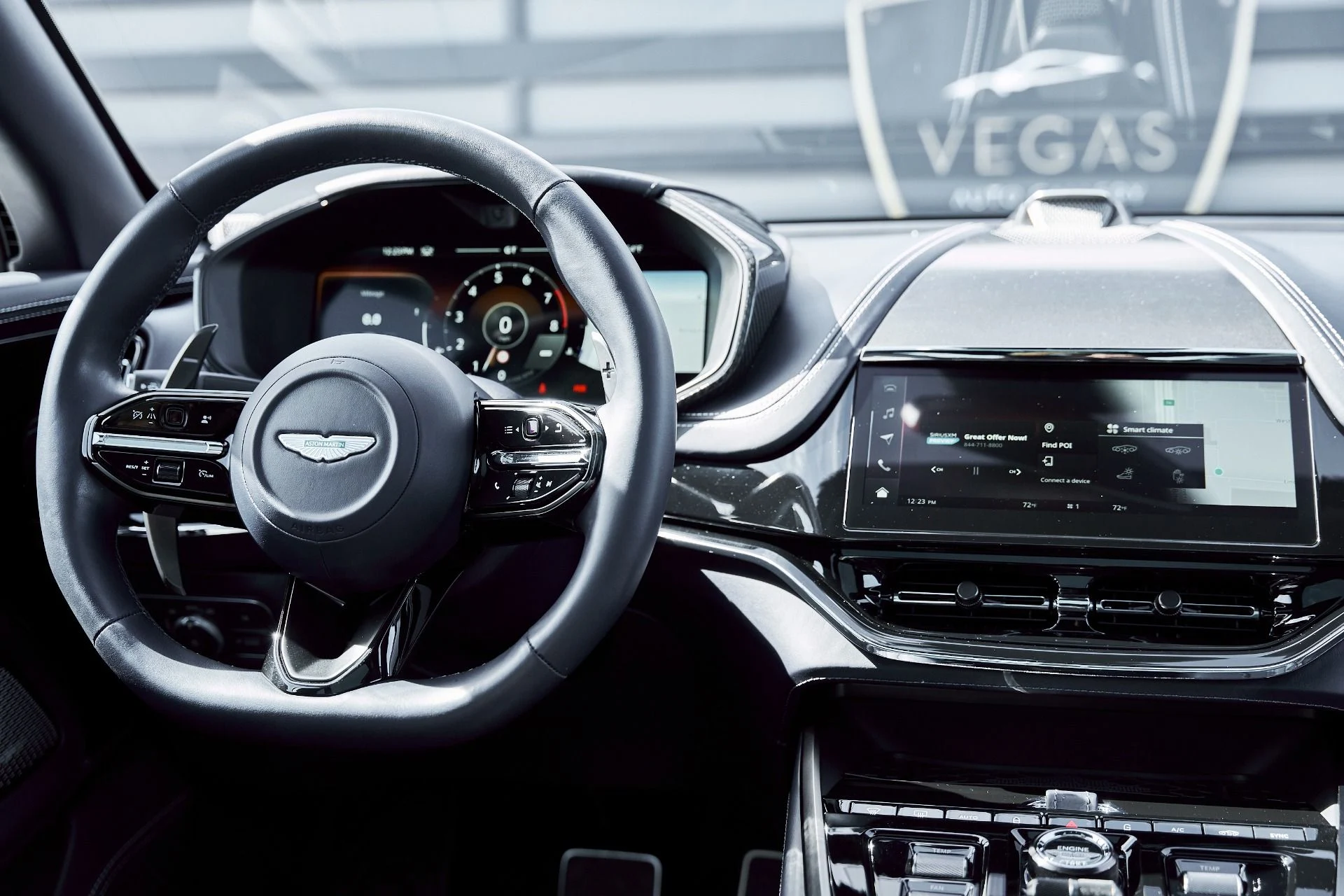 mph049_3165957852_Used_2025_Aston_Martin_DBX_707_1771642294_ff75b0ee5c