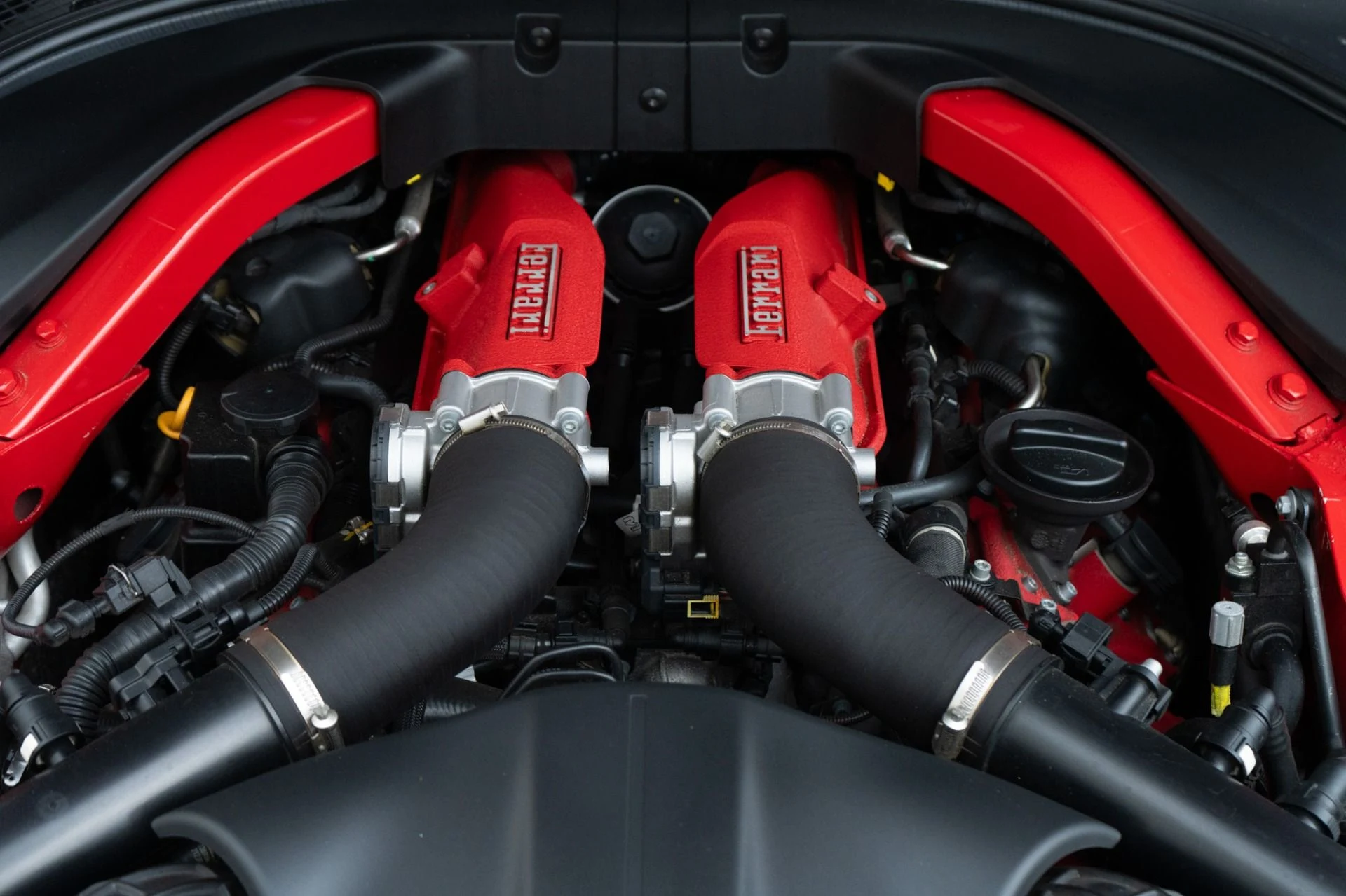 mph049_3169971630_Used_2019_Ferrari_Portofino_1768420452_6f0741a8bb