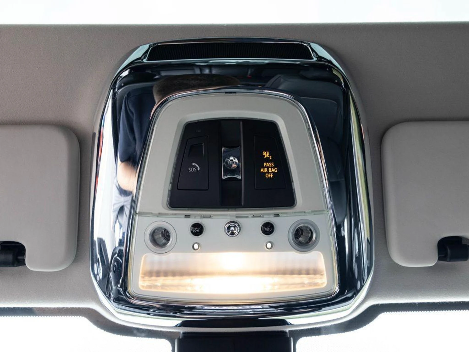 mph049_3173242770_507279829_69c7d69bbe5600699b472285_c31103438b