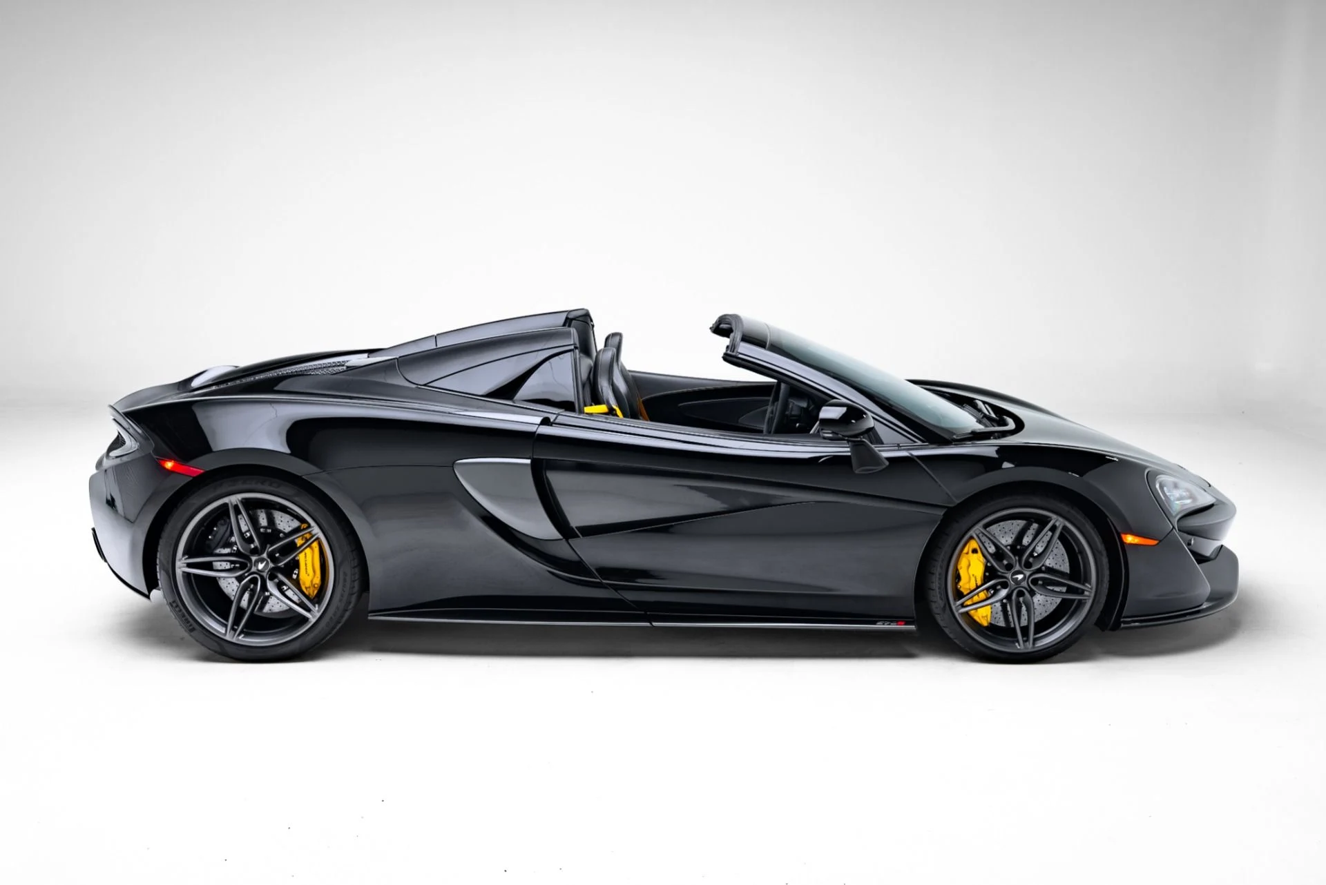 mph049_3175665740_Used_2019_Mc_Laren_570_S_Spider_1771457585_ceff1a4167