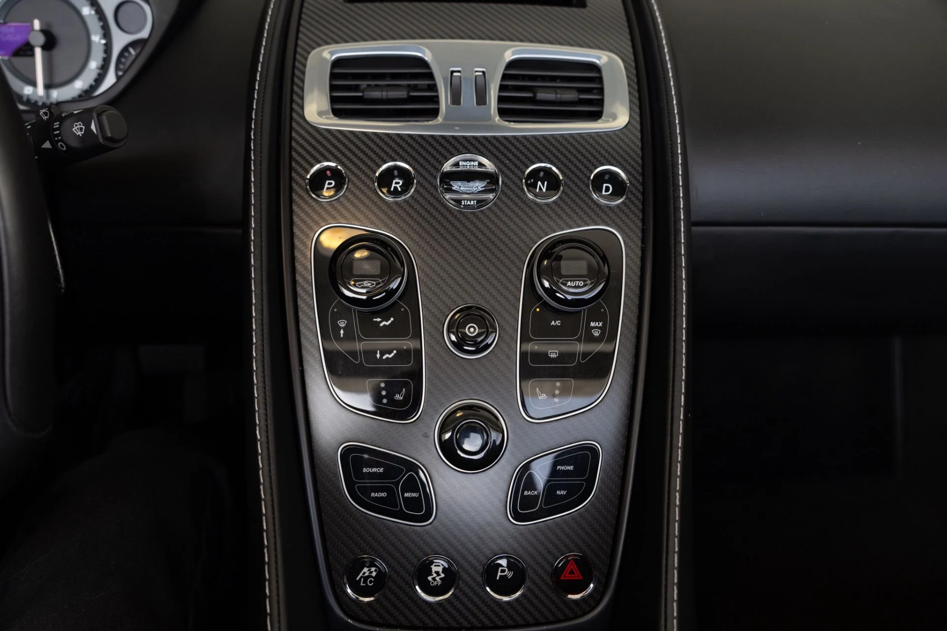 mph049_3182527879_Used_2015_Aston_Martin_Vanquish_Volante_1776978035_98fb62b764