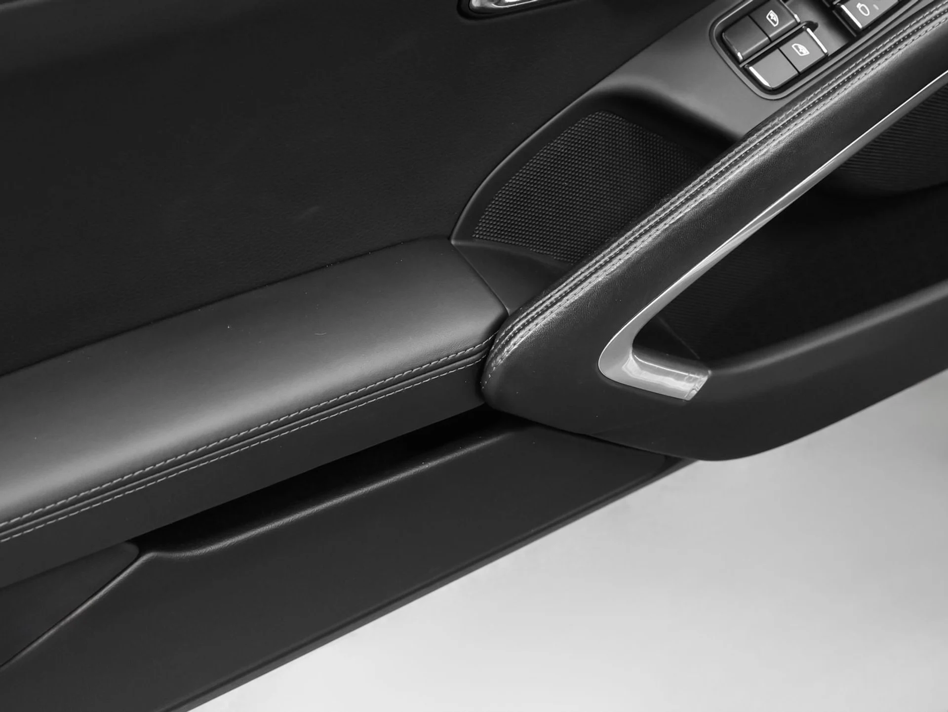 mph049_319735360_50_3be8083aa4