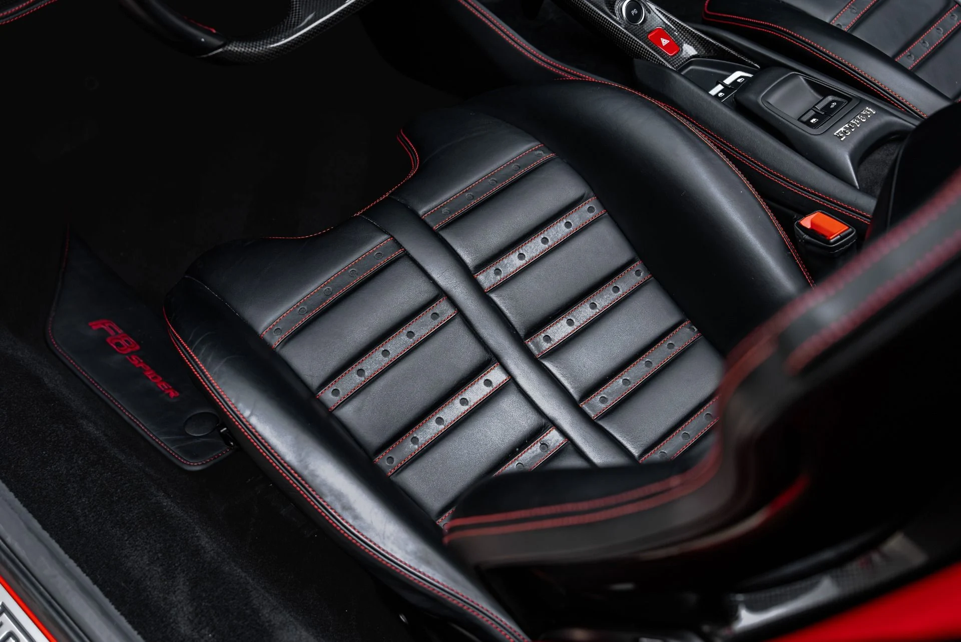 mph049_3201808162_Used_2022_Ferrari_F8_Spider_1785267084_2a42f5e074