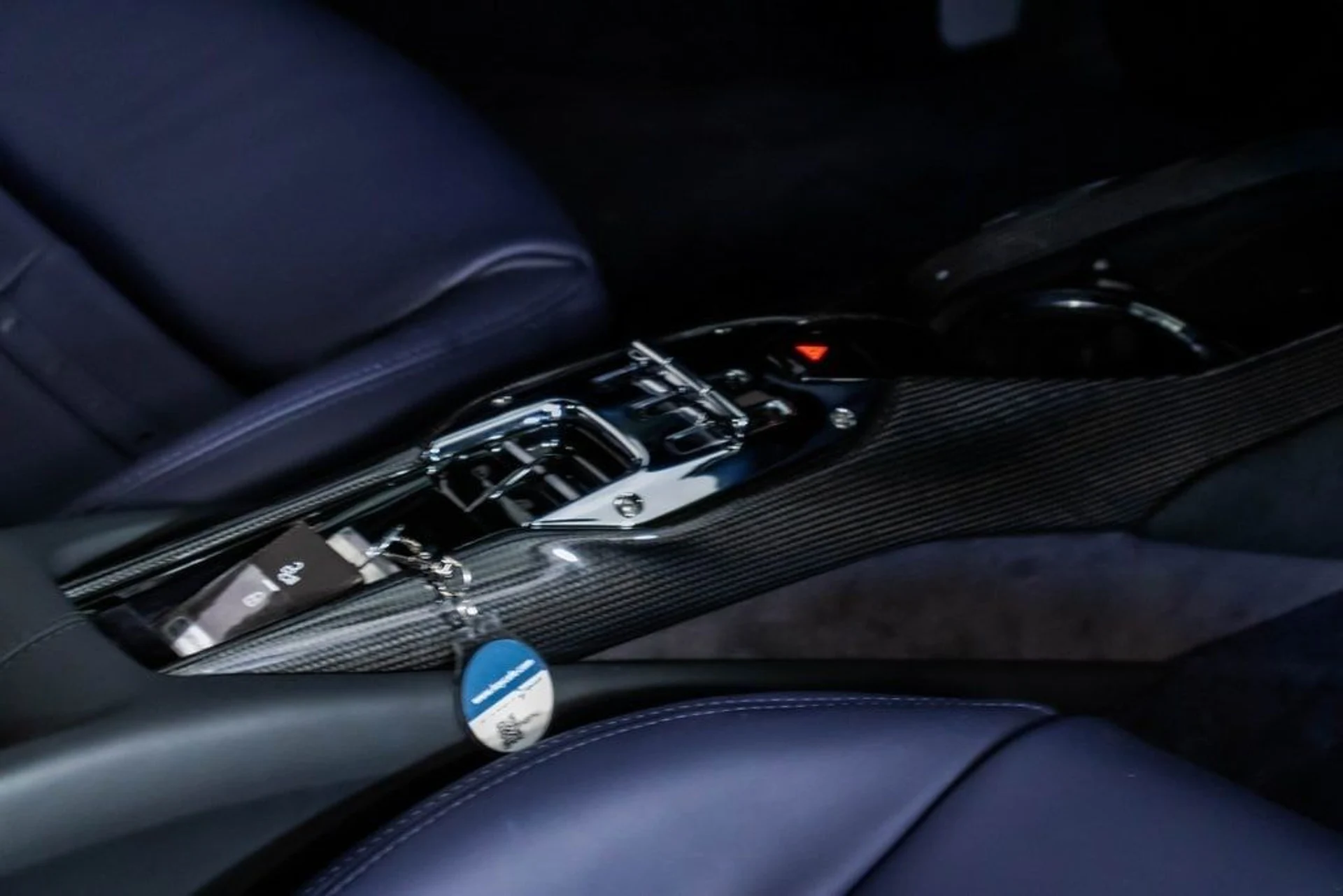 mph049_3211316977_ed5e04c63b07c92ec04e132b2ba2567cx_278750566c