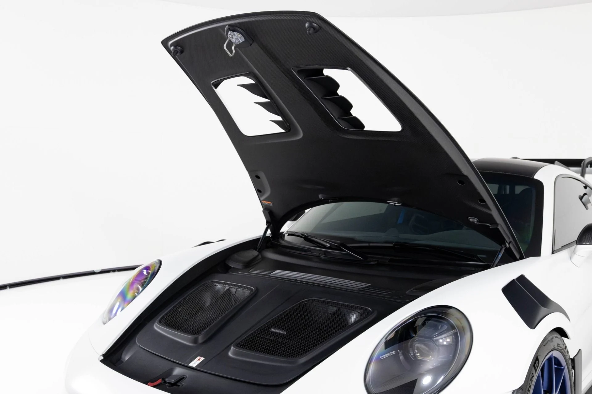 mph049_3236641978_Used_2024_Porsche_911_GT_3_RS_1763426495_67970fa2f2