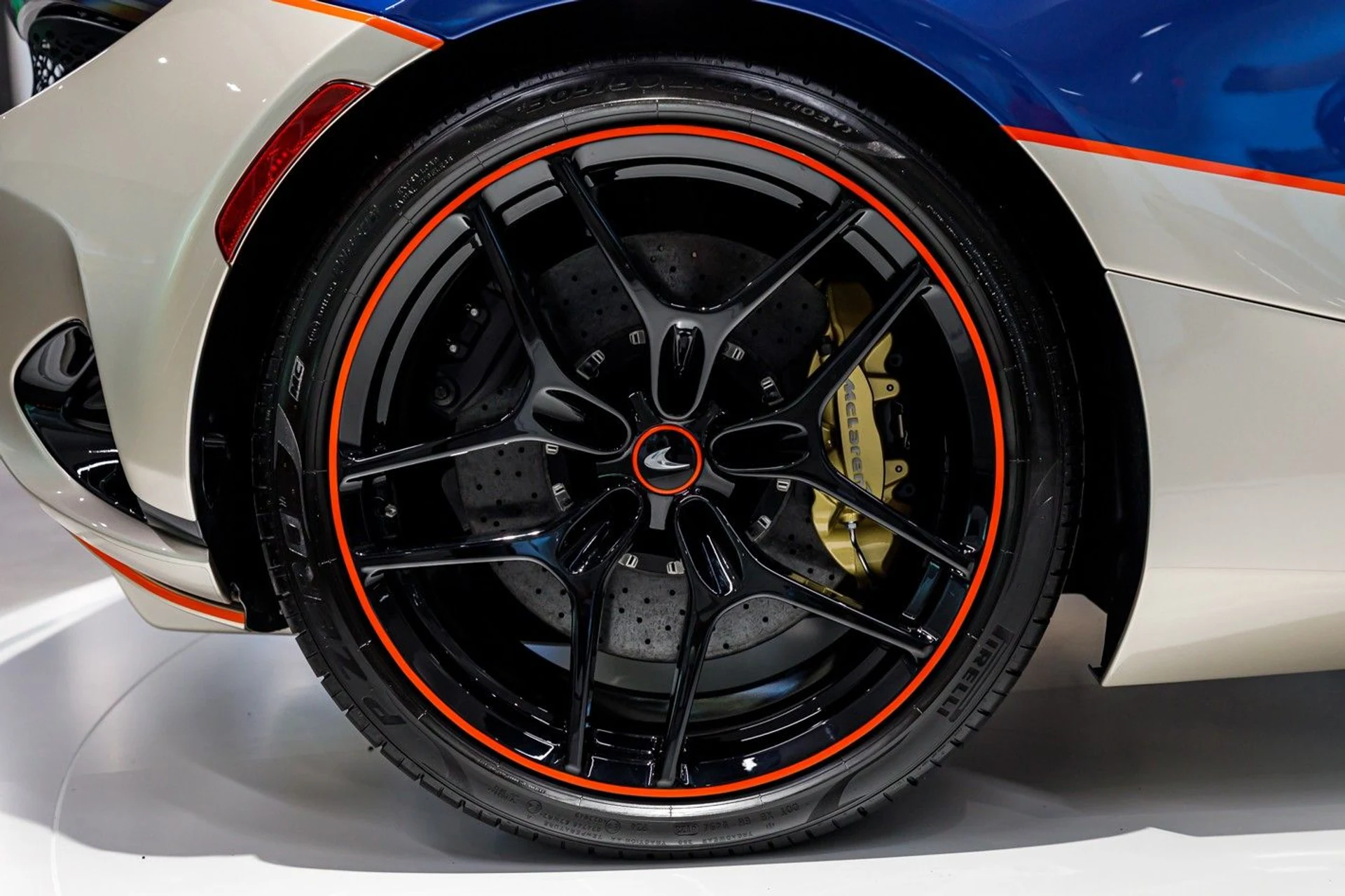 mph049_3243890129_430_p50_l_4084bec0f7