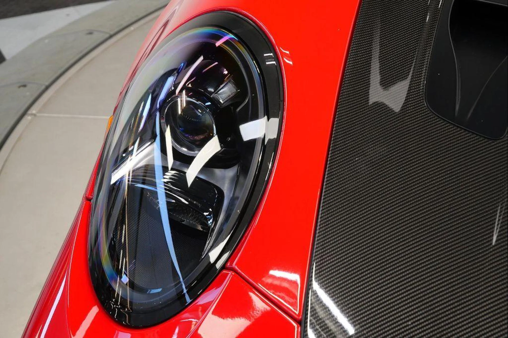 mph049_3261349058_37e_Zh_D2qog_GRP_7uc_O_Axe1_NROUBY_c7056fd34e