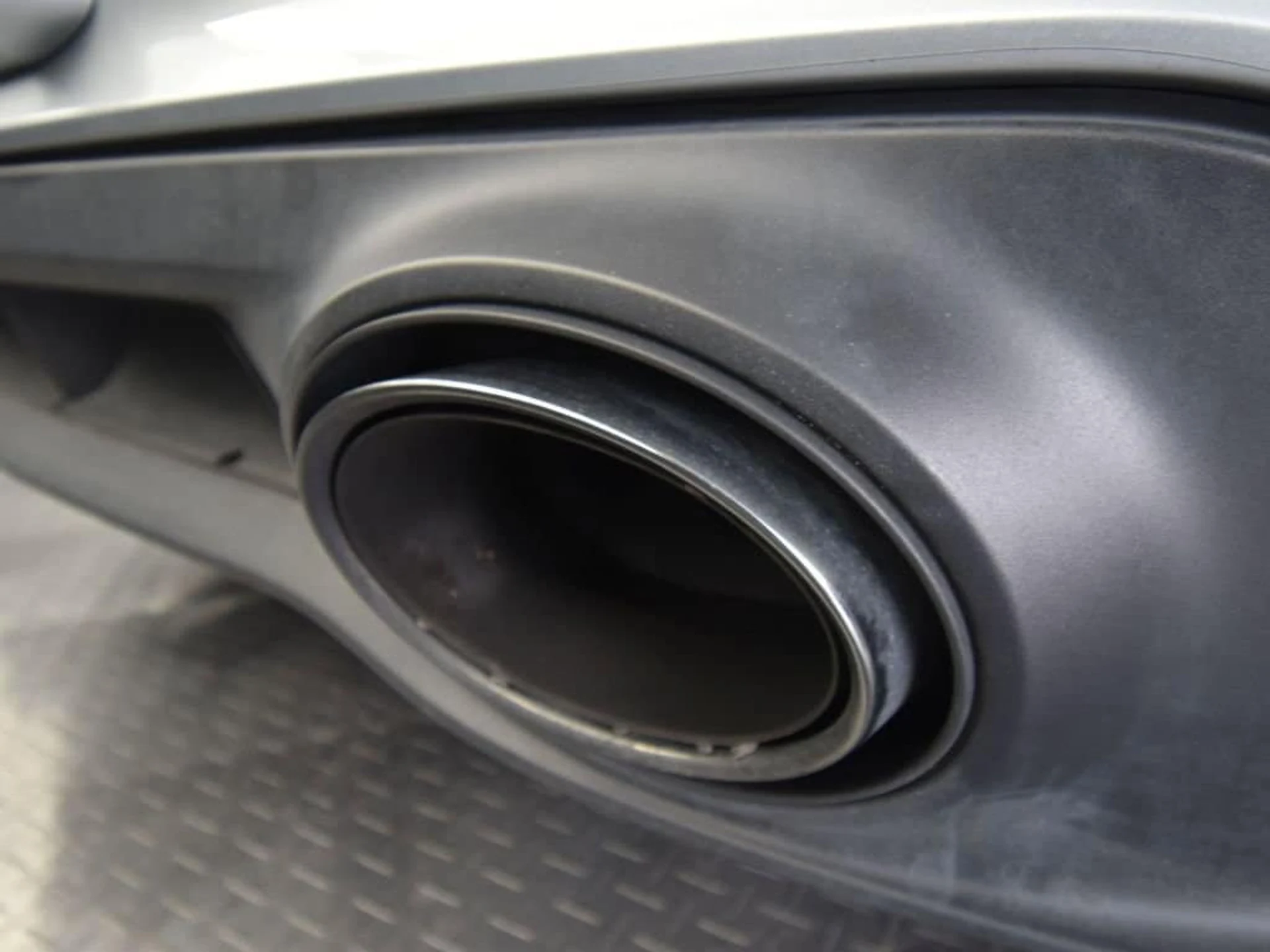 mph049_3262030036_63629a6ad8f4d1c8e805c4c19a15d72ex_26668436e7