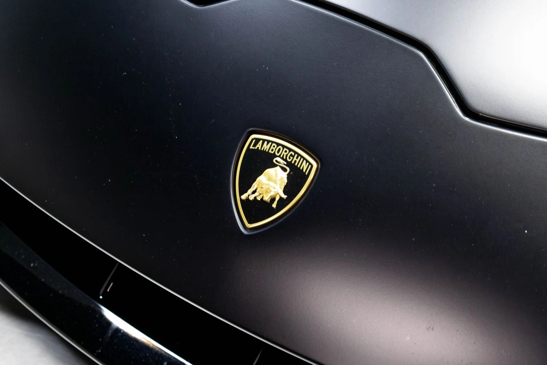 mph049_3297446895_Used_2021_Lamborghini_Huracan_EVO_EVO_Spyder_1780949164_6933d71d82
