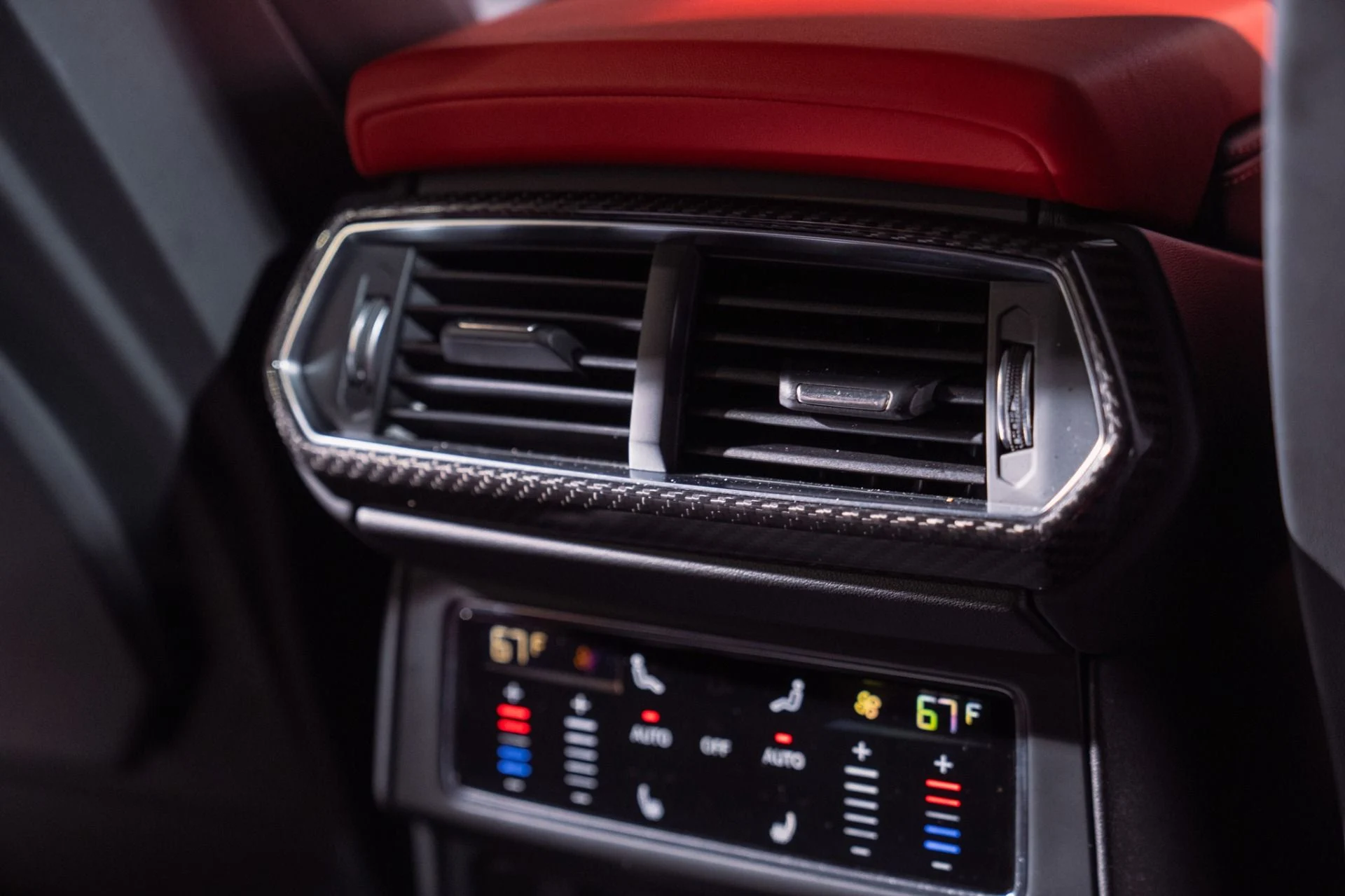 mph049_3315615943_Used_2022_Lamborghini_Urus_Full_Carbon_Interior_Package_1792253848_39655f71f7