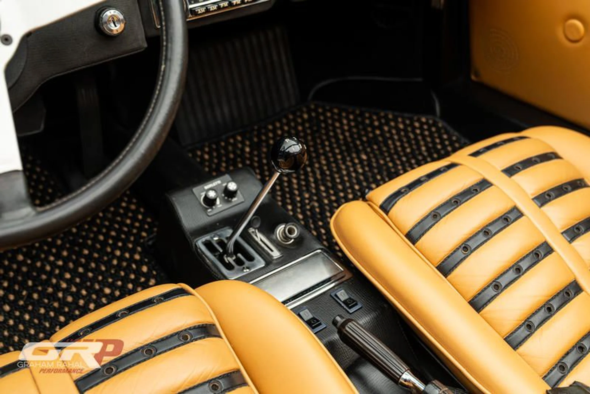 mph049_3318635934_AFC_6_FC_56_1_CA_6_4_D90_9_B5_A_2_EE_6181_DD_166_64b24ca35a