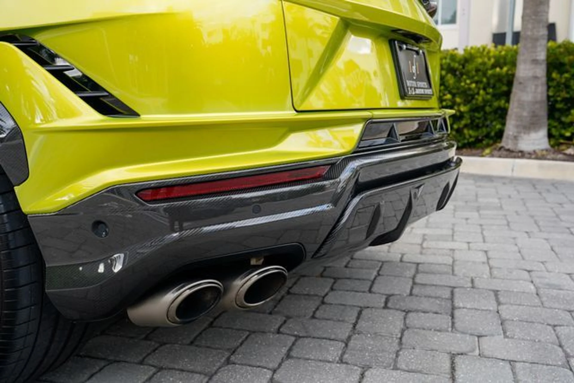 mph049_3332445420_22986544_50_70cfb9f23b