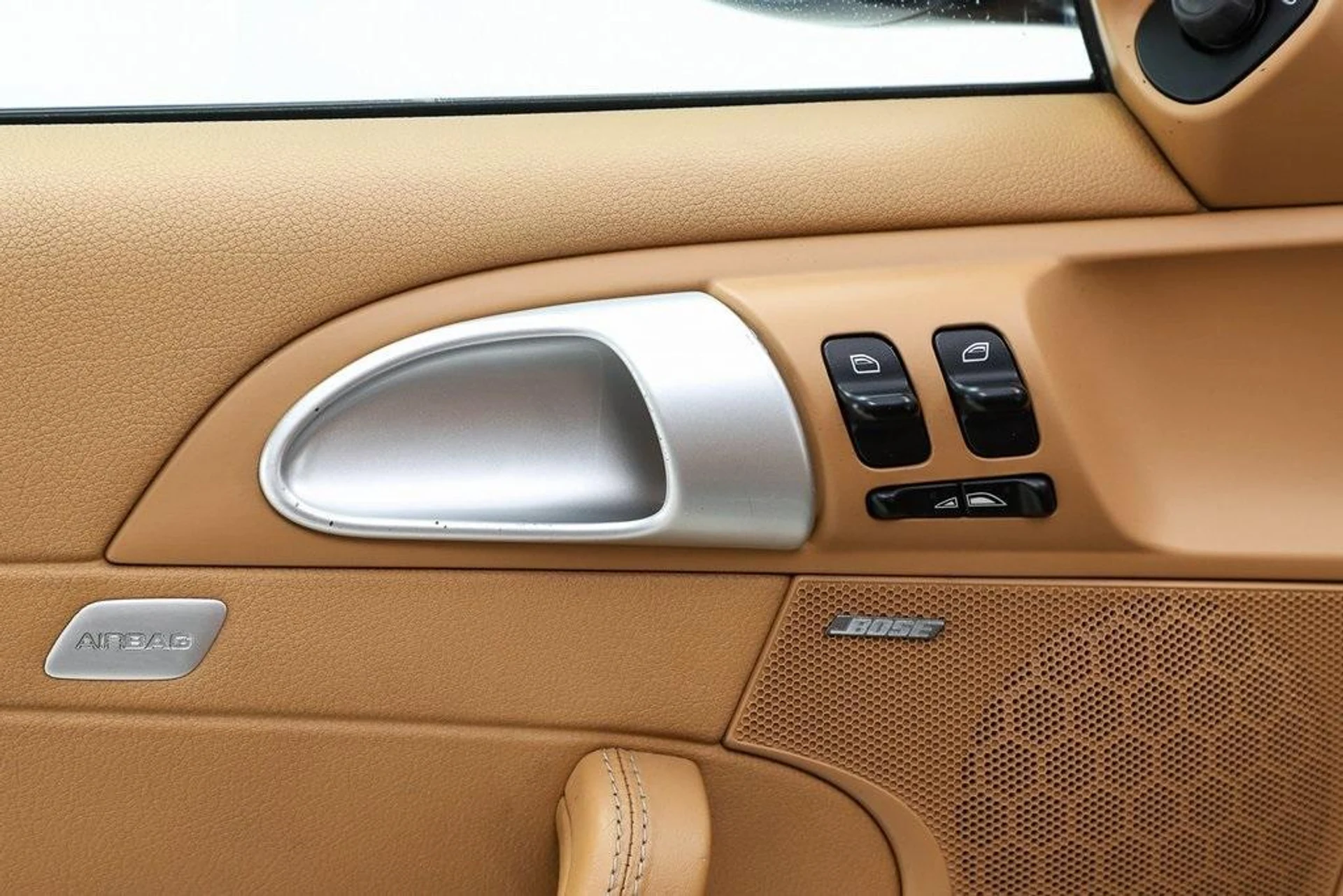 mph049_3339069304_je_L_Ik_Rv_B3ce_O2_CTTHL_Fn5lde_c_0252a5ca5b