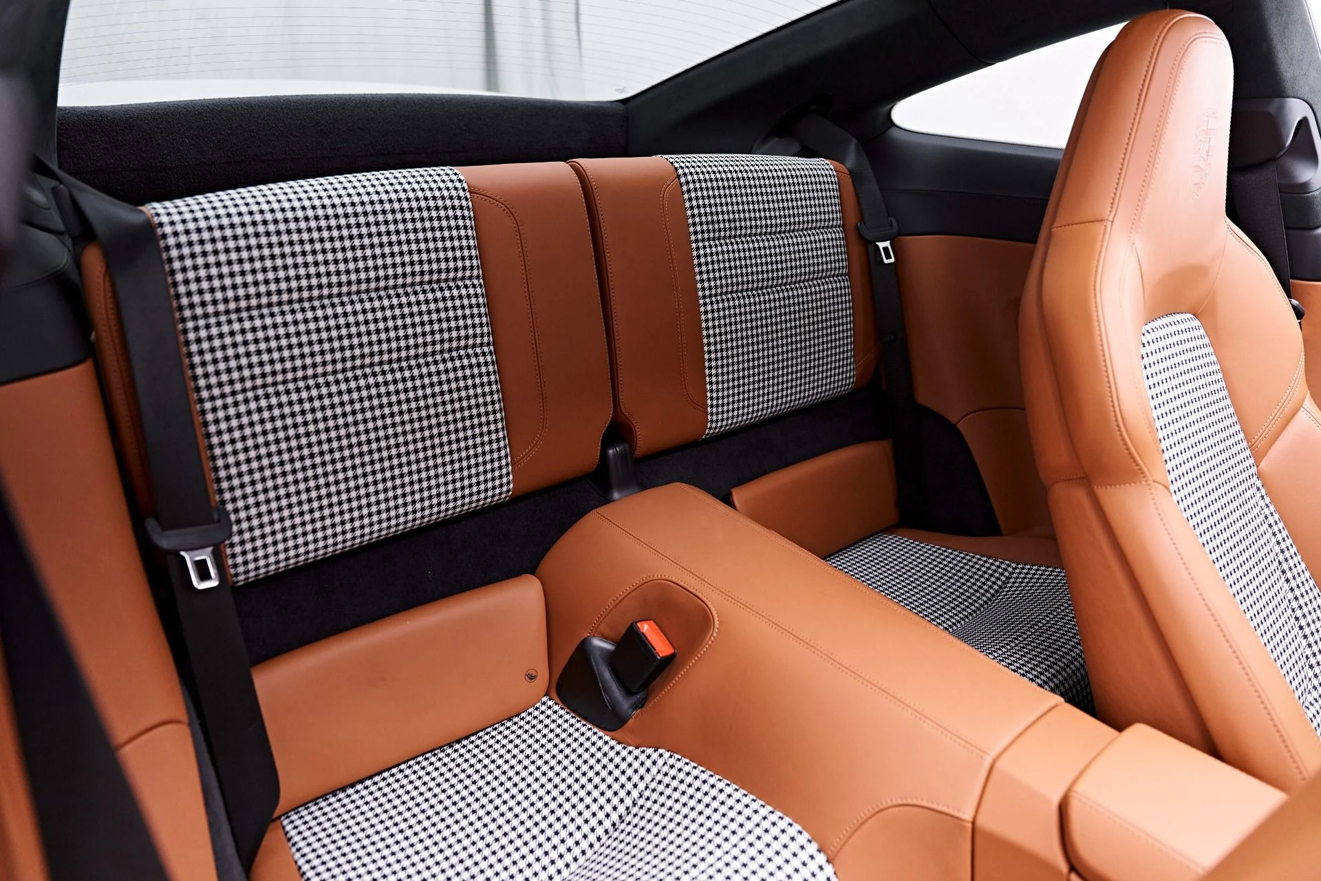 mph049_334172786_Used_2024_Porsche_911_Turbo_S_1777505282_a592d65bb6