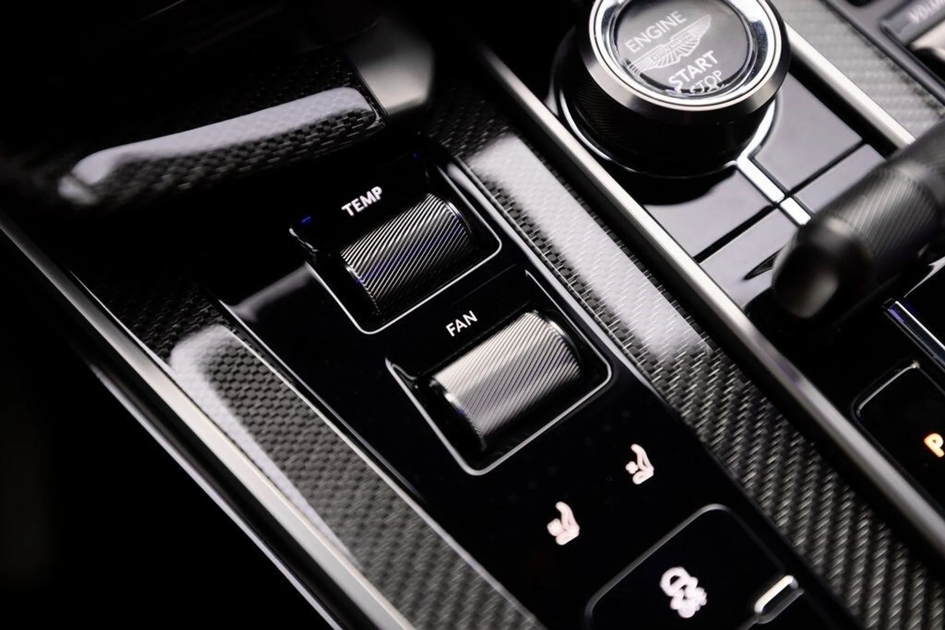 mph049_3355259358_cc0077bcd5d4e5b2e0ad35f395b4dd9cx_ca2cc9af8f