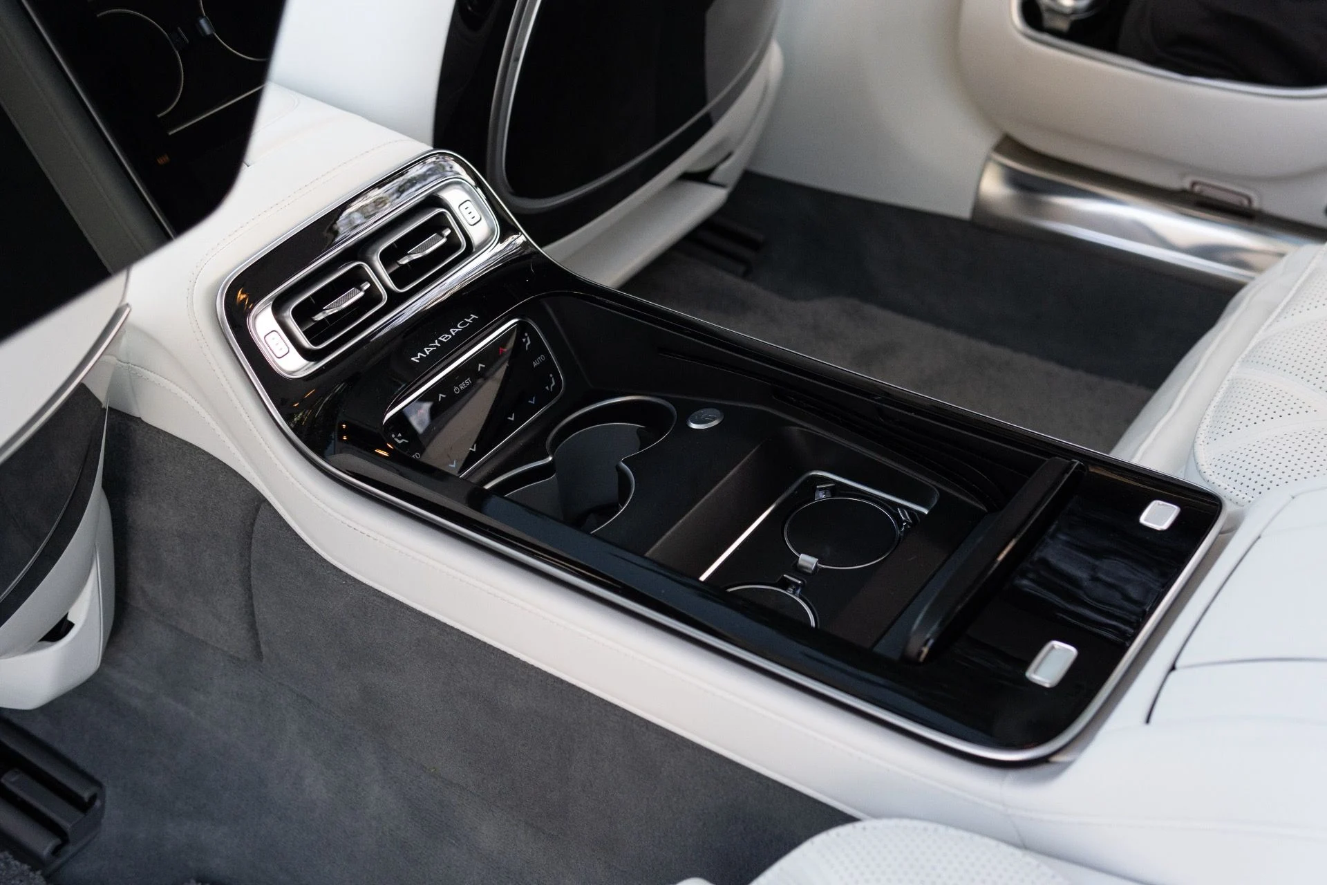 mph049_3362547172_Used_2022_Mercedes_Benz_S_Class_Mercedes_Maybach_S_580_4_MATIC_1769453531_4878faa9b4