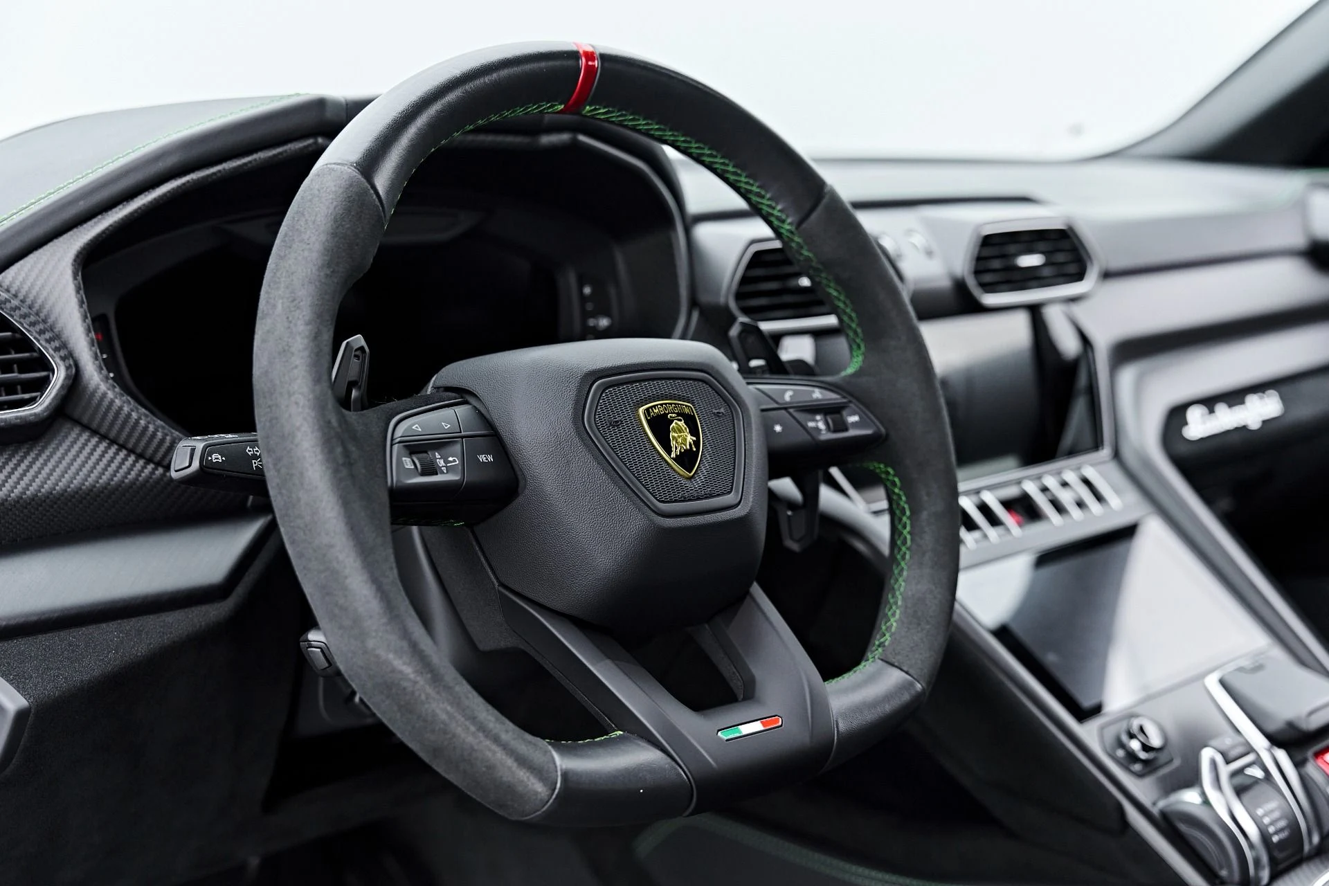 mph049_3370999093_Used_2023_Lamborghini_Urus_Performante_1790376333_e1cdb9faa1