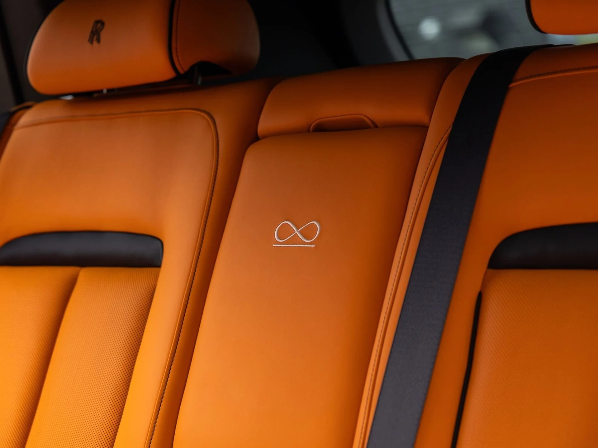 mph049_3375613272_50_2122b46120