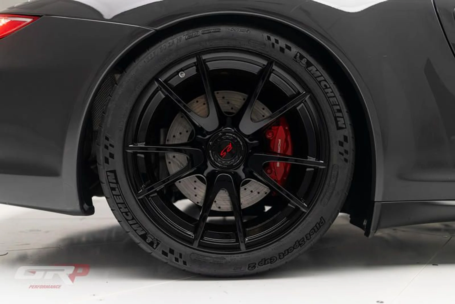 mph049_3381007918_C9_F3_D2_BE_9_C86_4_F1_C_BB_82_353_F96_A46_E9_E_8923079aa2