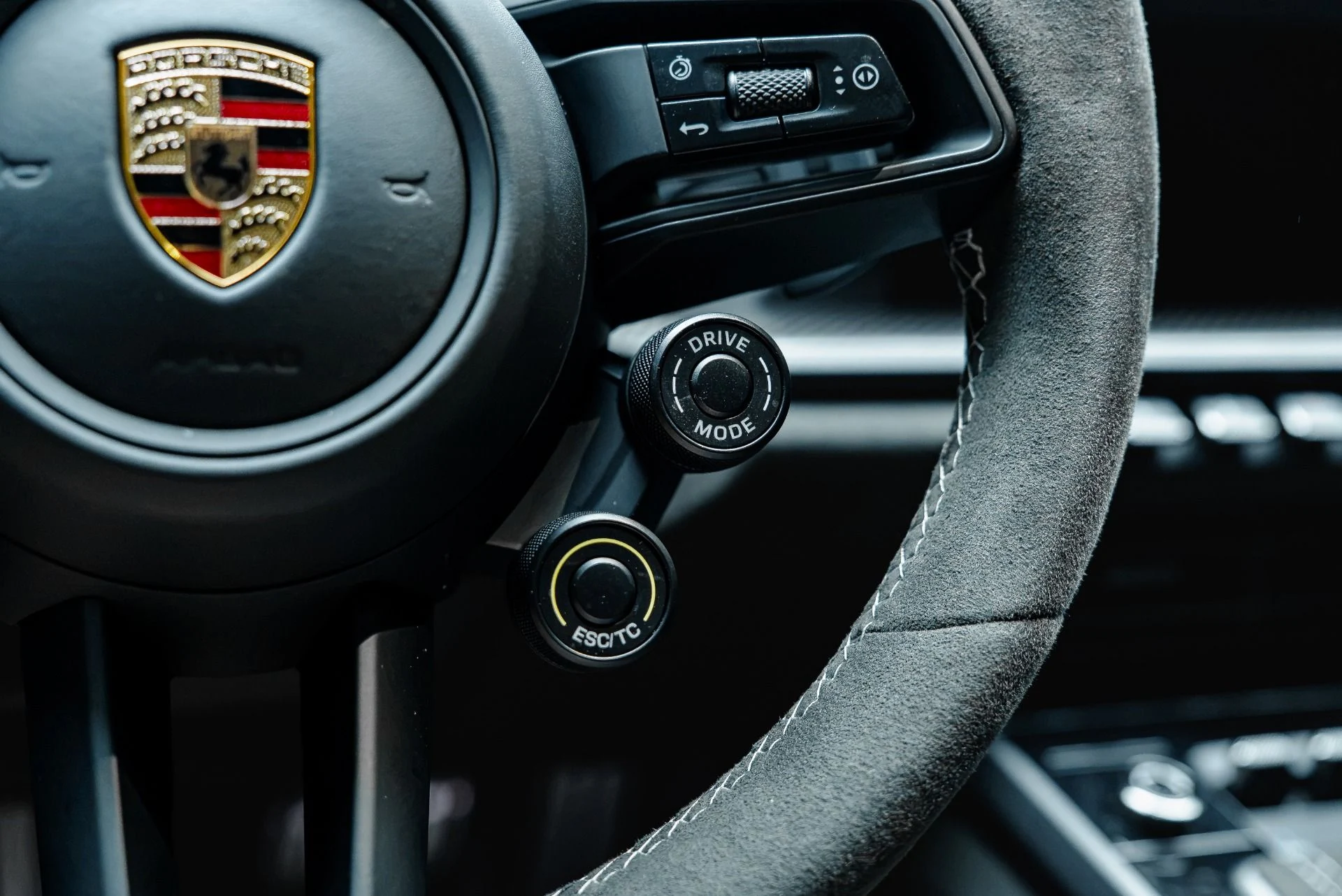 mph049_3389999377_Used_2025_Porsche_911_GT_3_RS_1789581787_98d7c56d9d