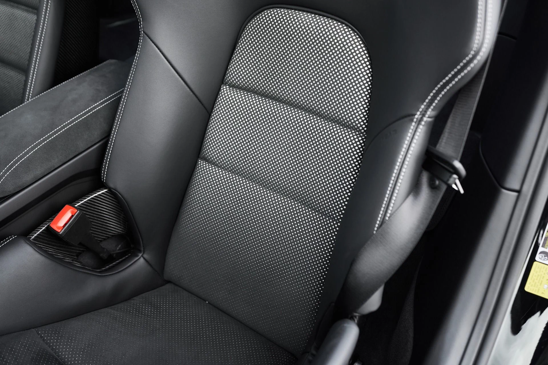 mph049_339475740_Used_2025_Porsche_911_GT_3_RS_1762914497_fb81570593