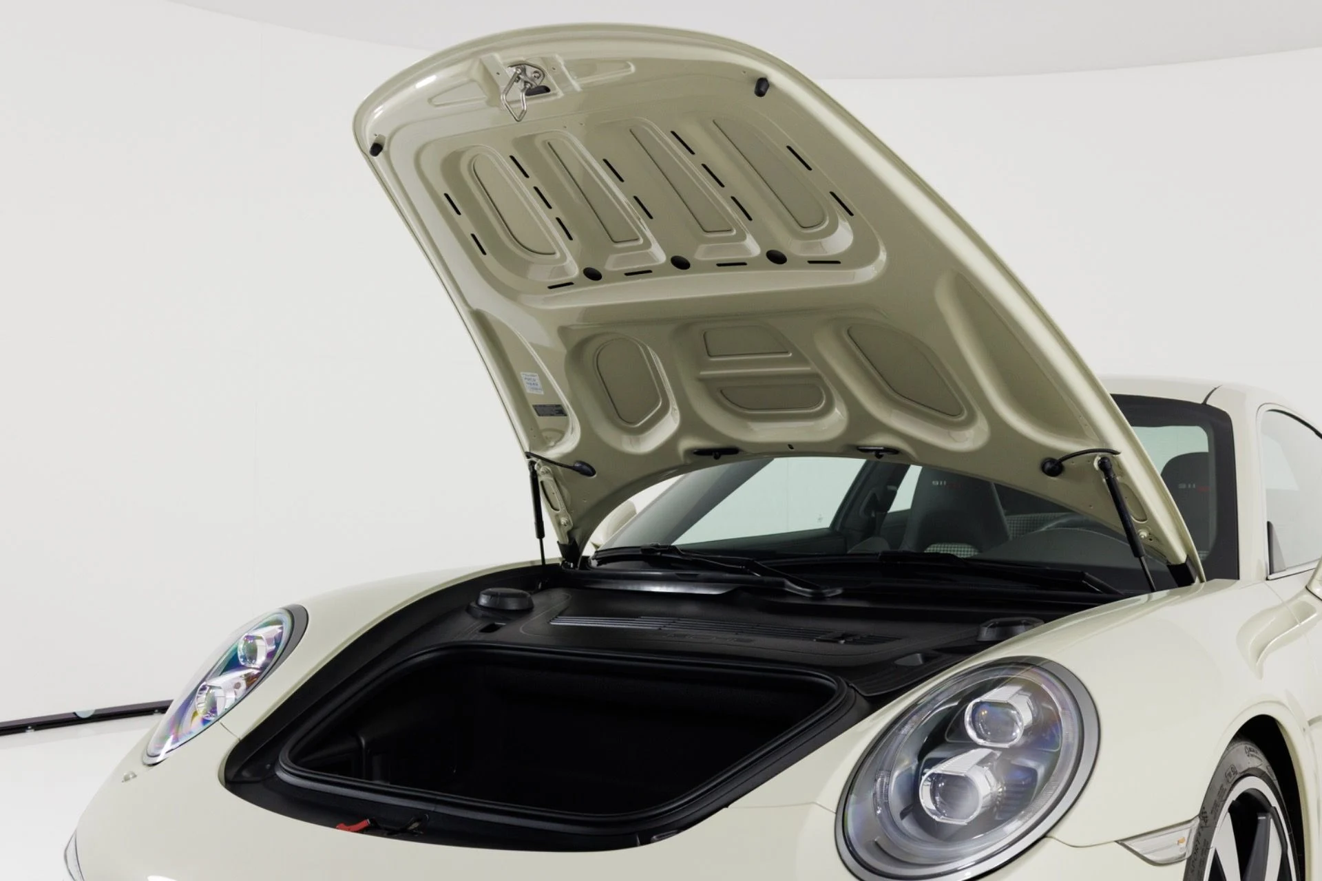 mph049_3395876939_Used_2014_Porsche_911_Carrera_S_1781907468_ca85a81dfe