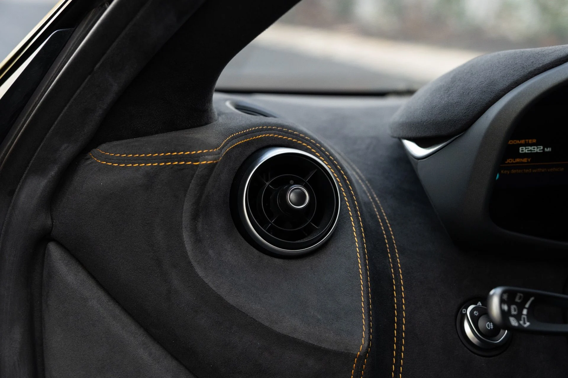 mph049_3419350693_Used_2019_Mc_Laren_600_LT_1772565538_6989e58b34