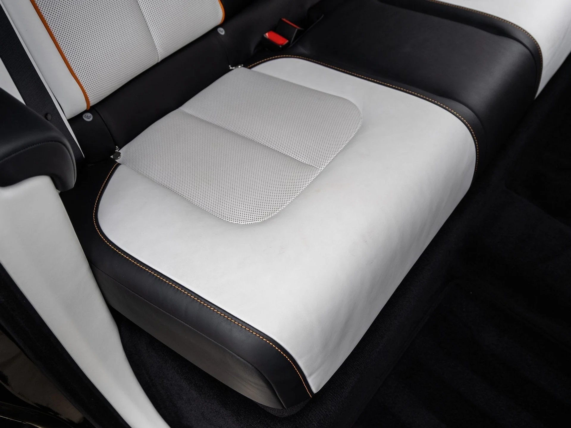 mph049_3426526760_50_9987083239