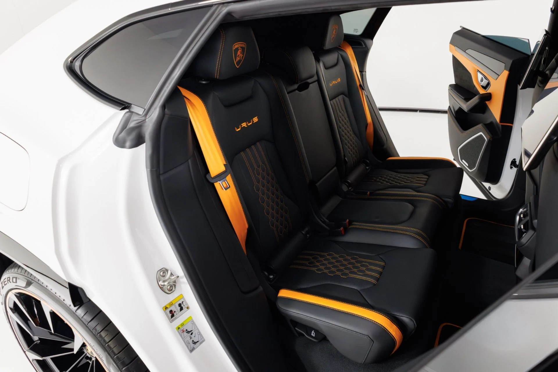 mph049_3439524223_Used_2024_Lamborghini_Urus_S_1775674860_fbf83c65ac