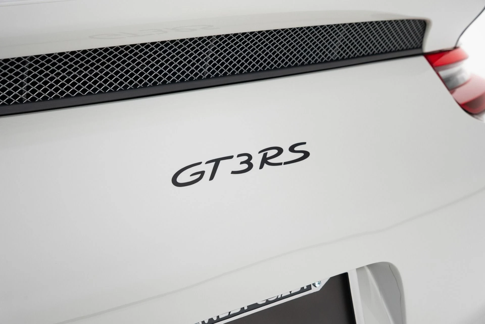 mph049_3439560548_Used_2019_Porsche_911_GT_3_RS_1758126565_a9154ea7a1