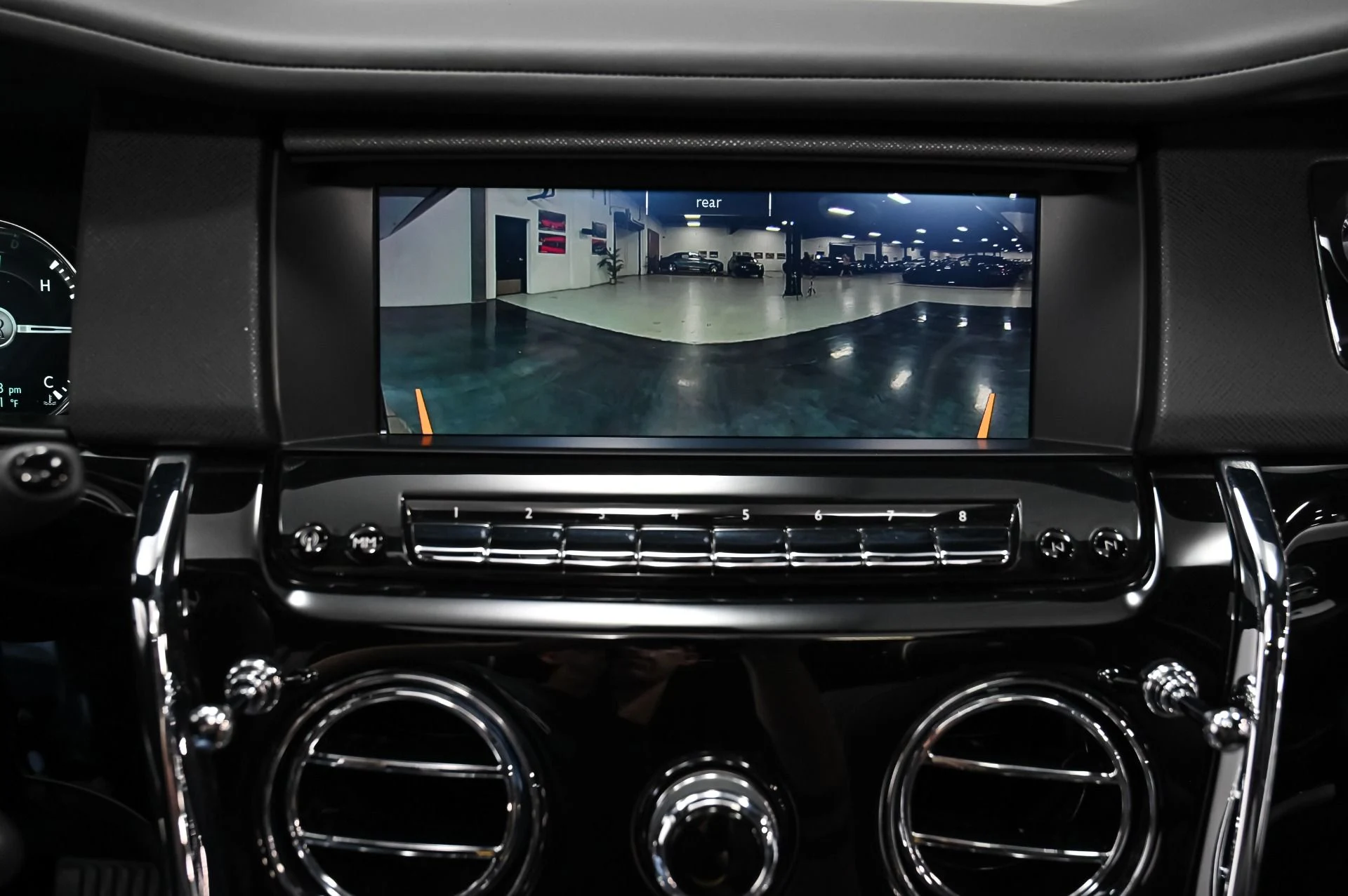 mph049_34440651_Used_2019_Rolls_Royce_Cullinan_1761408905_76d445720a