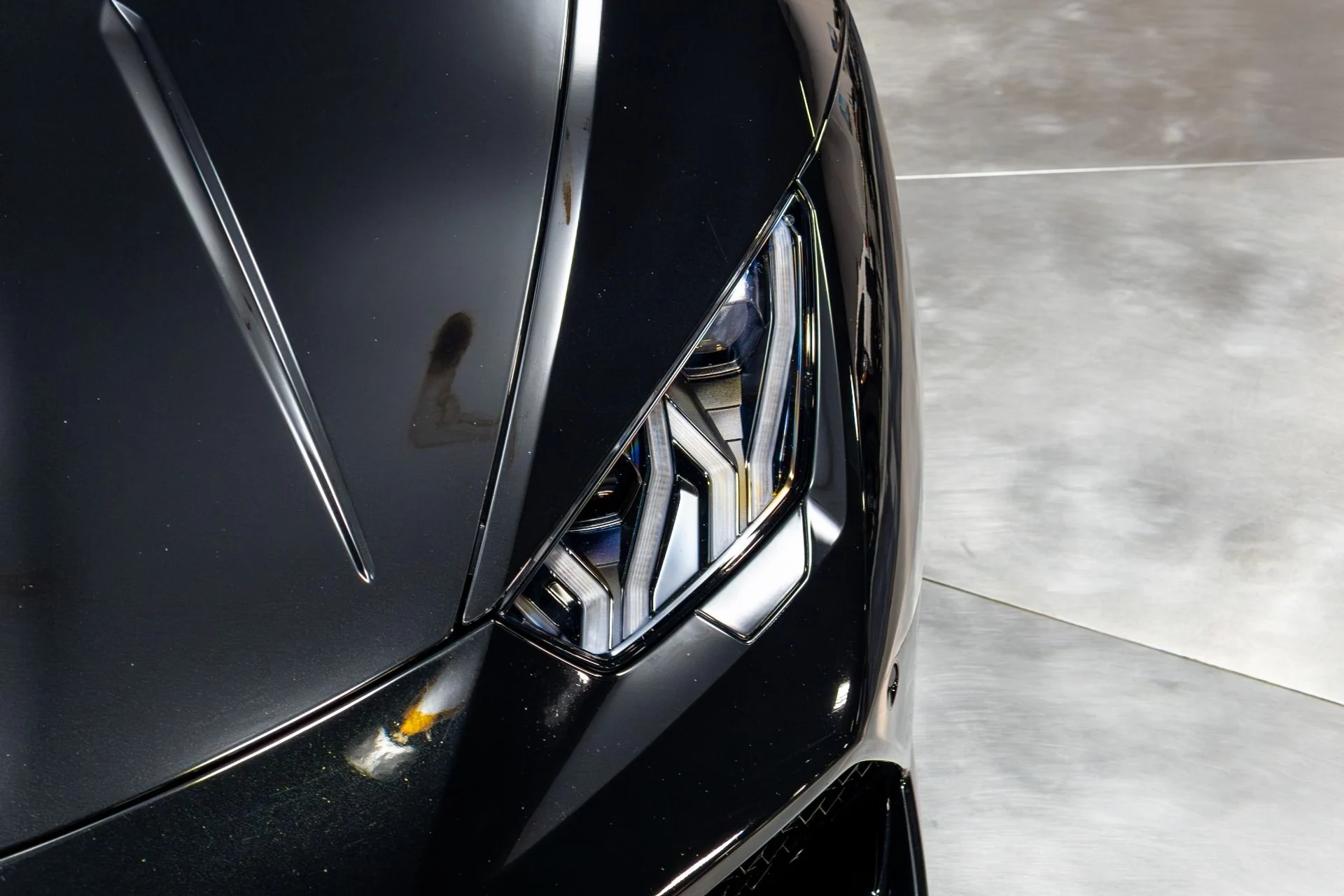 mph049_3445817104_Used_2017_Lamborghini_Huracan_1775865662_f27c9d8222