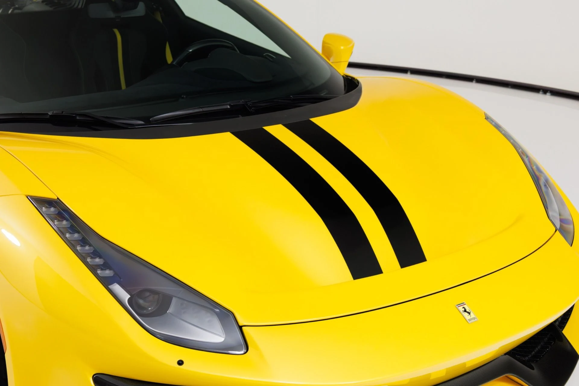 mph049_3455602529_Used_2020_Ferrari_488_Pista_1773687206_dce2497fee