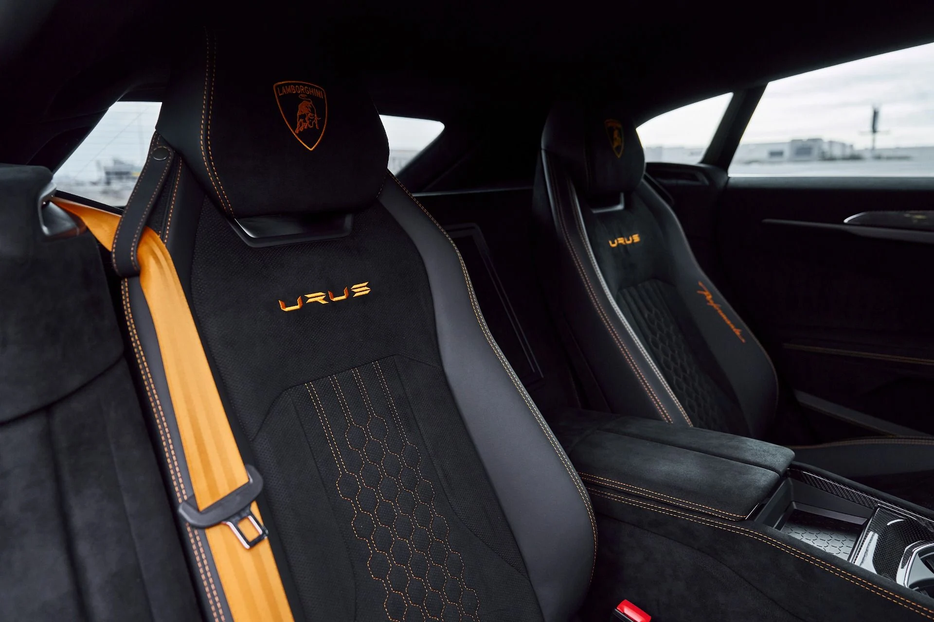 mph049_3457874308_Used_2024_Lamborghini_Urus_Performante_1768001167_7acd07f457